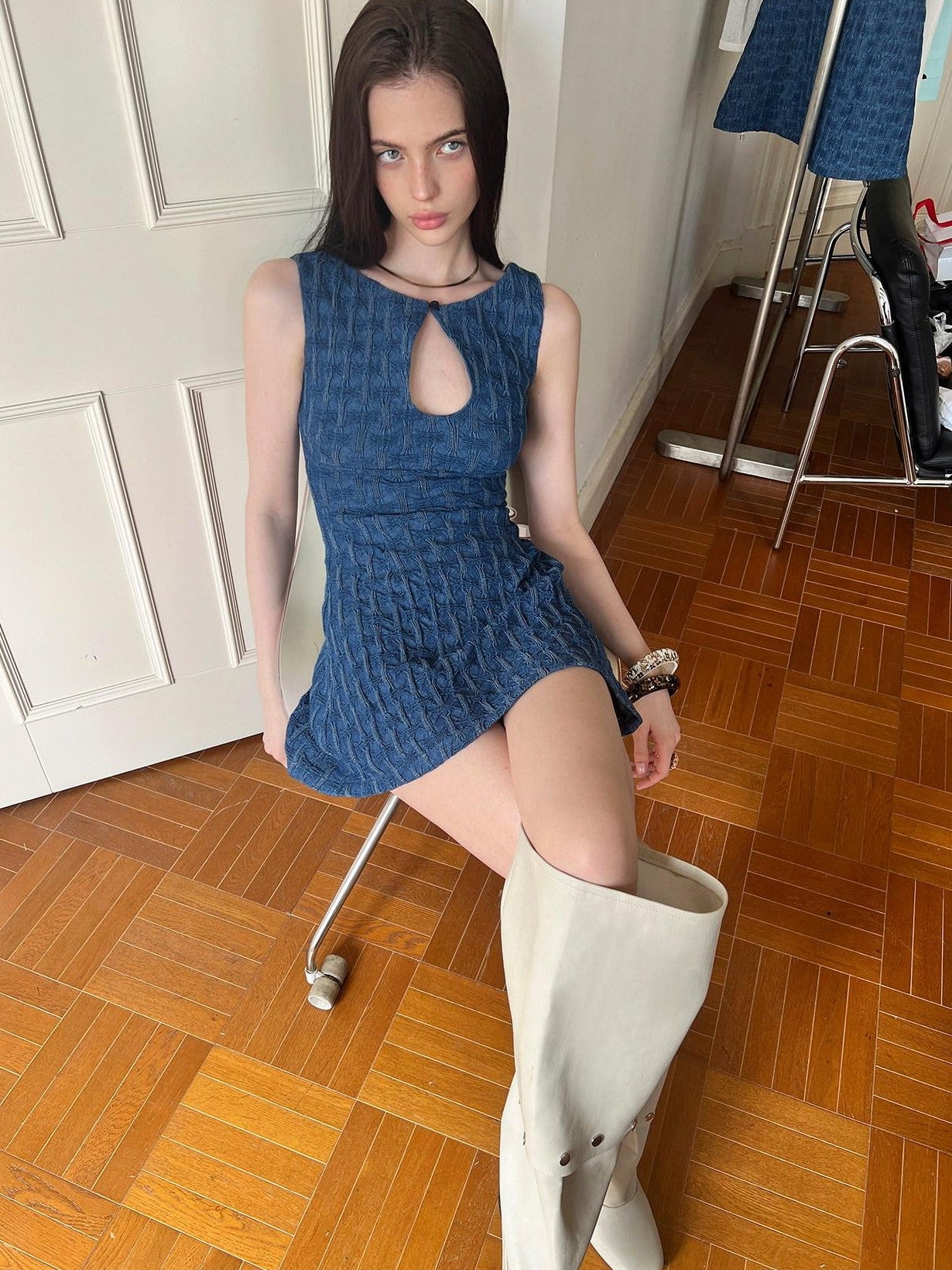 The NeverMore Retro Denim Waterdrop Cutout Slimming Women&