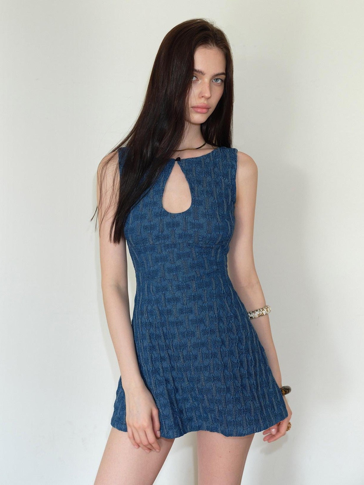 The NeverMore Retro Denim Waterdrop Cutout Slimming Women&