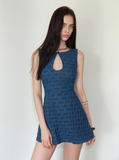 The NeverMore Retro Denim Waterdrop Cutout Slimming Women&