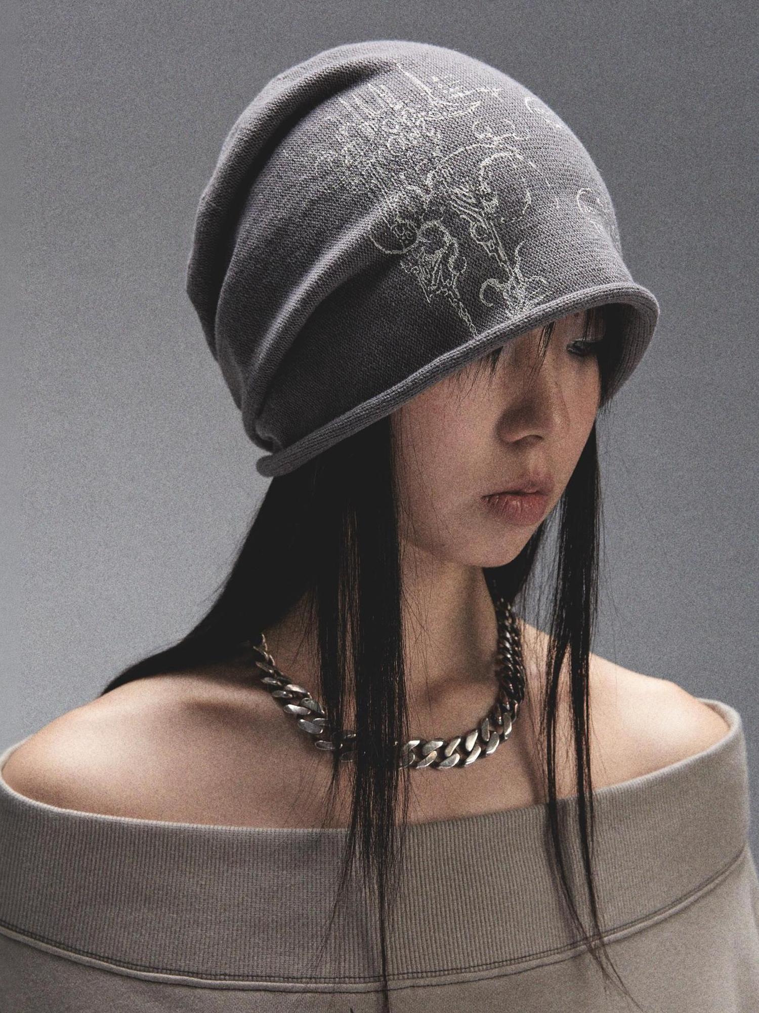 NONAME SPACE Tri Color Printed Knit Rolled Brim Slouchy Beanie