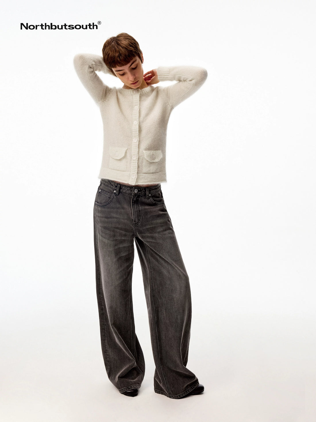 Tri Color Round Neck Knit Single Row Women&