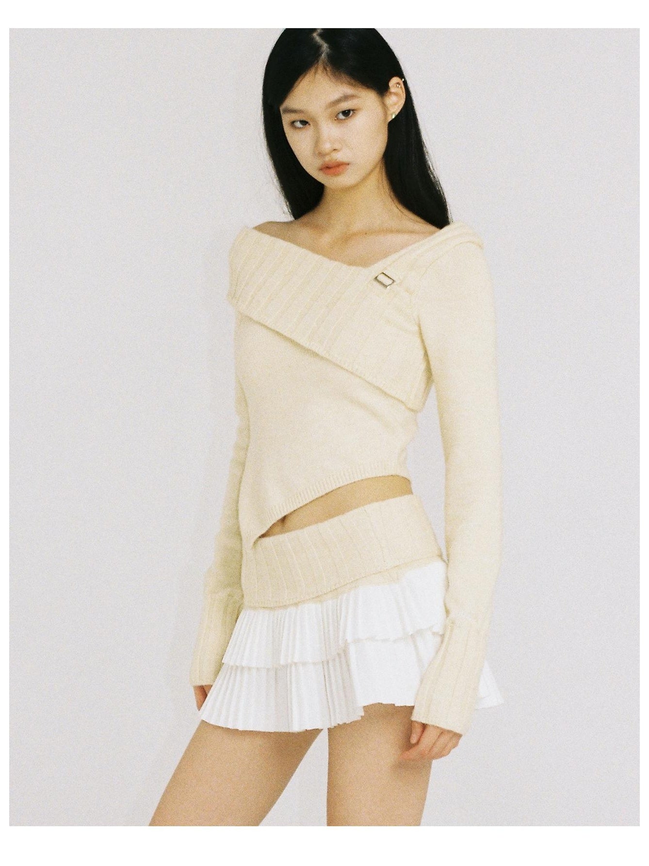 V-Neck Knit Sweater &amp; Layered Pleated Skirt Set