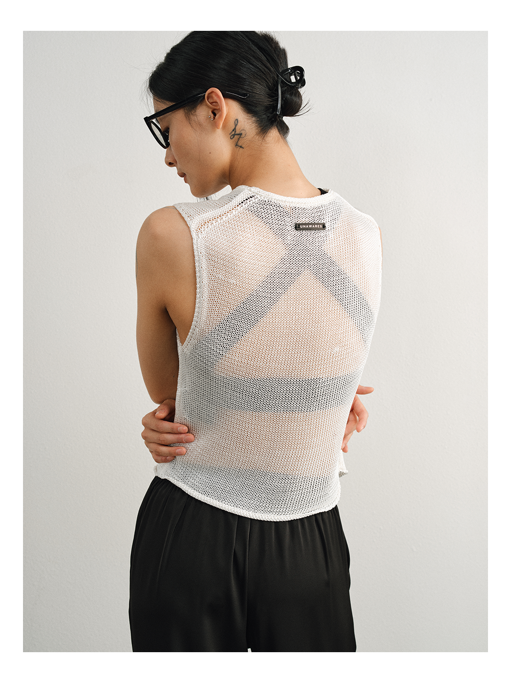 V-Neck Mesh Knit Vest