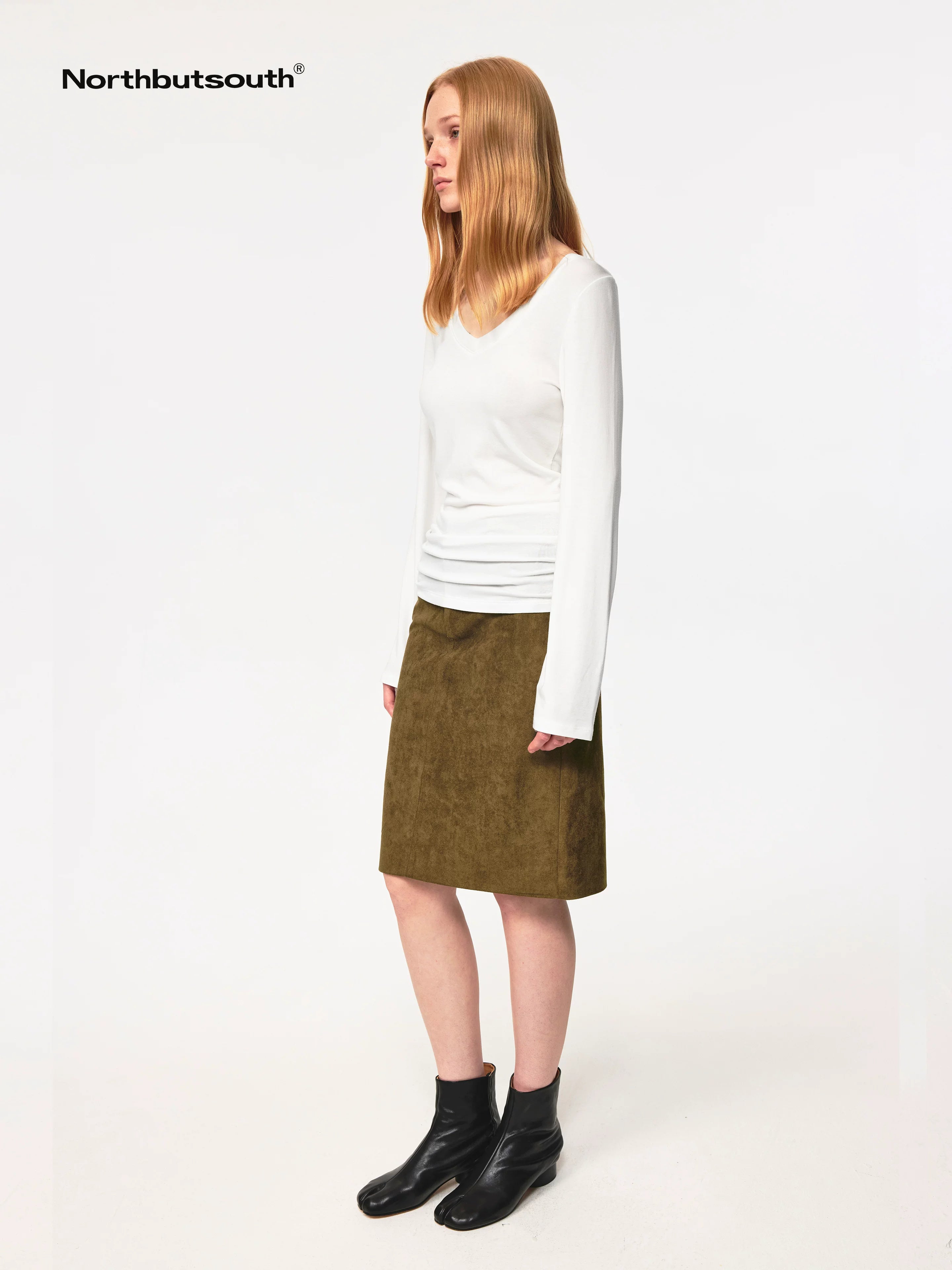 V-Neck Tencel Wool Slim-Fit Long Sleeve Stacked Tee