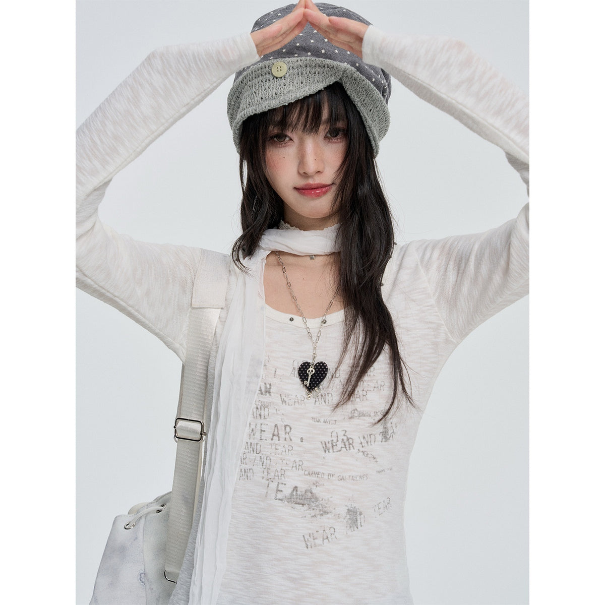 VEEMIX_White_Slim_Fit_Letter_Rivet_Women&