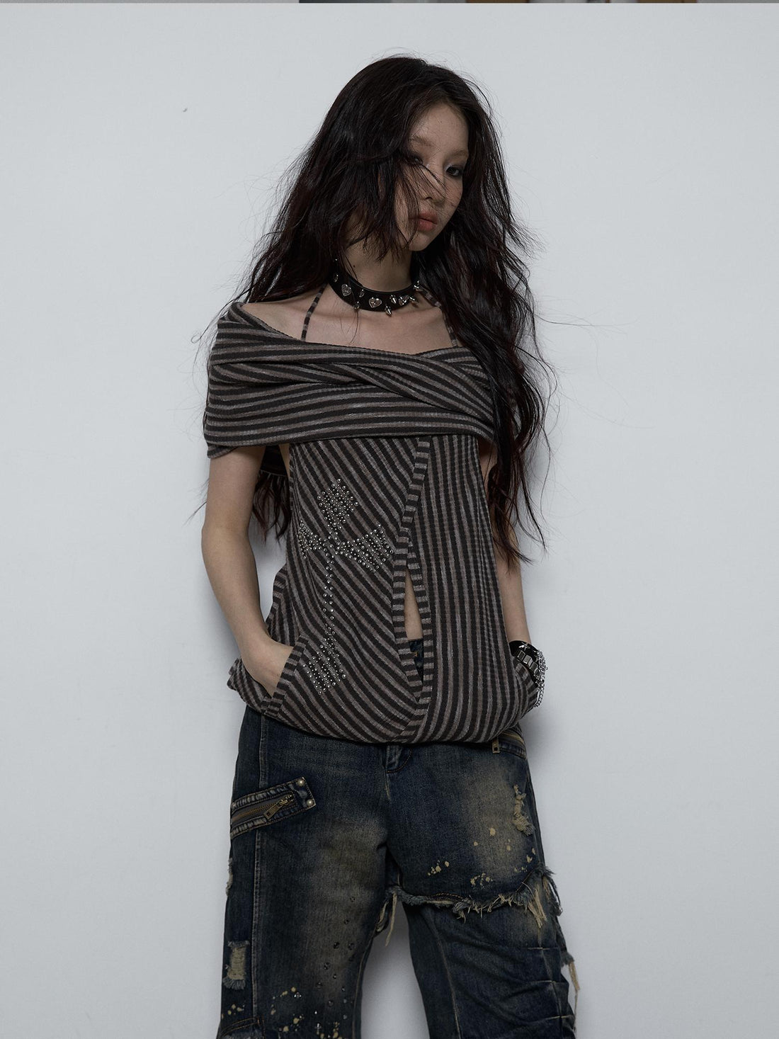 NO ROMANCE Vintage Distressed Off-Shoulder Hooded Backless Top