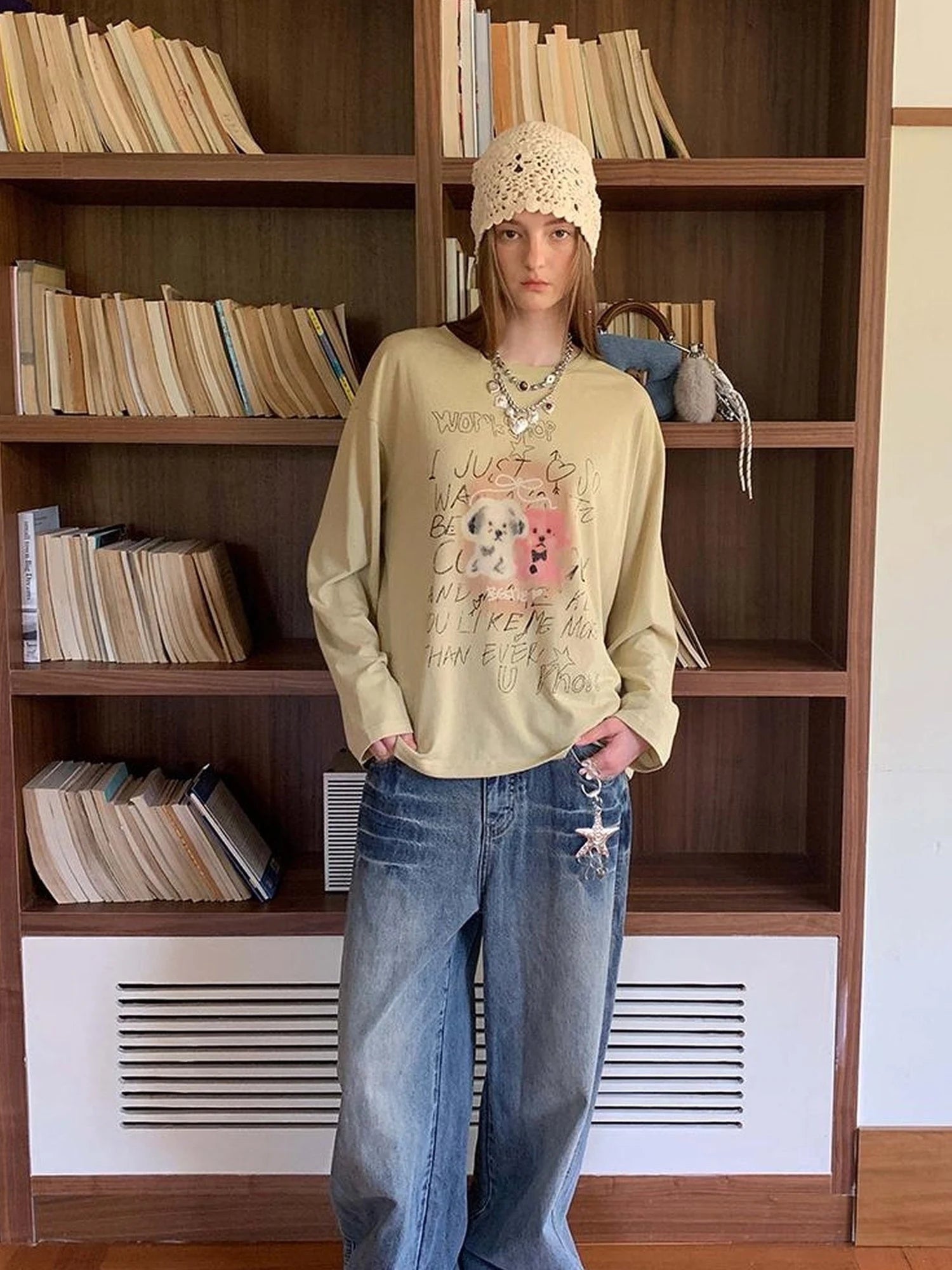 Vintage Lace Trimmed Distressed Relaxed Fit Jeans