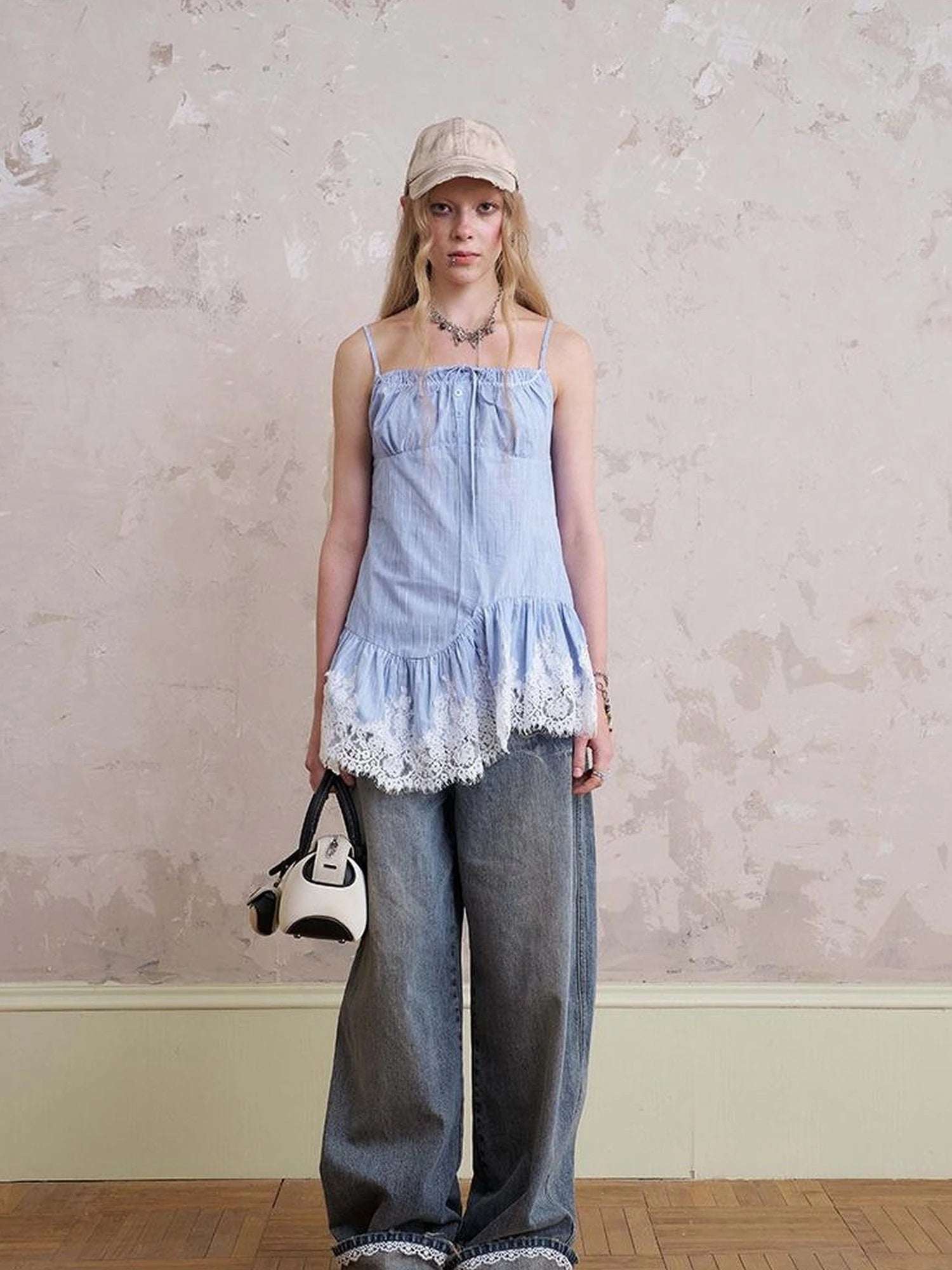 Vintage Lace Trimmed Distressed Relaxed Fit Jeans