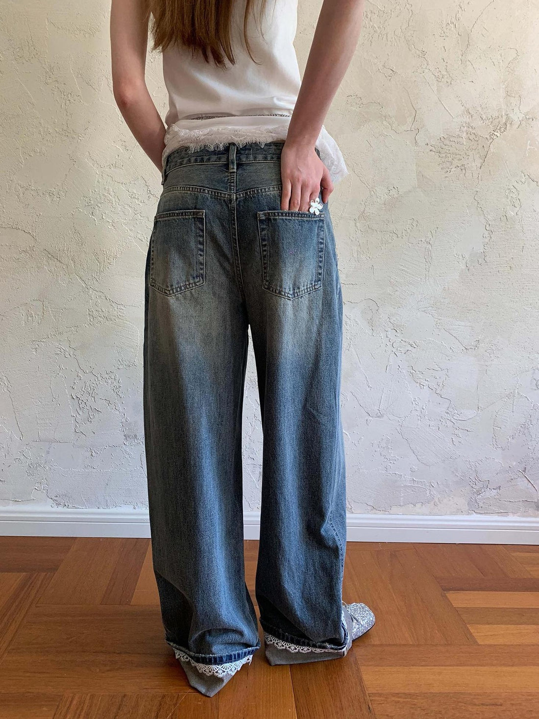 DIDDI MODA Vintage Lace Trimmed Distressed Relaxed Fit Jeans