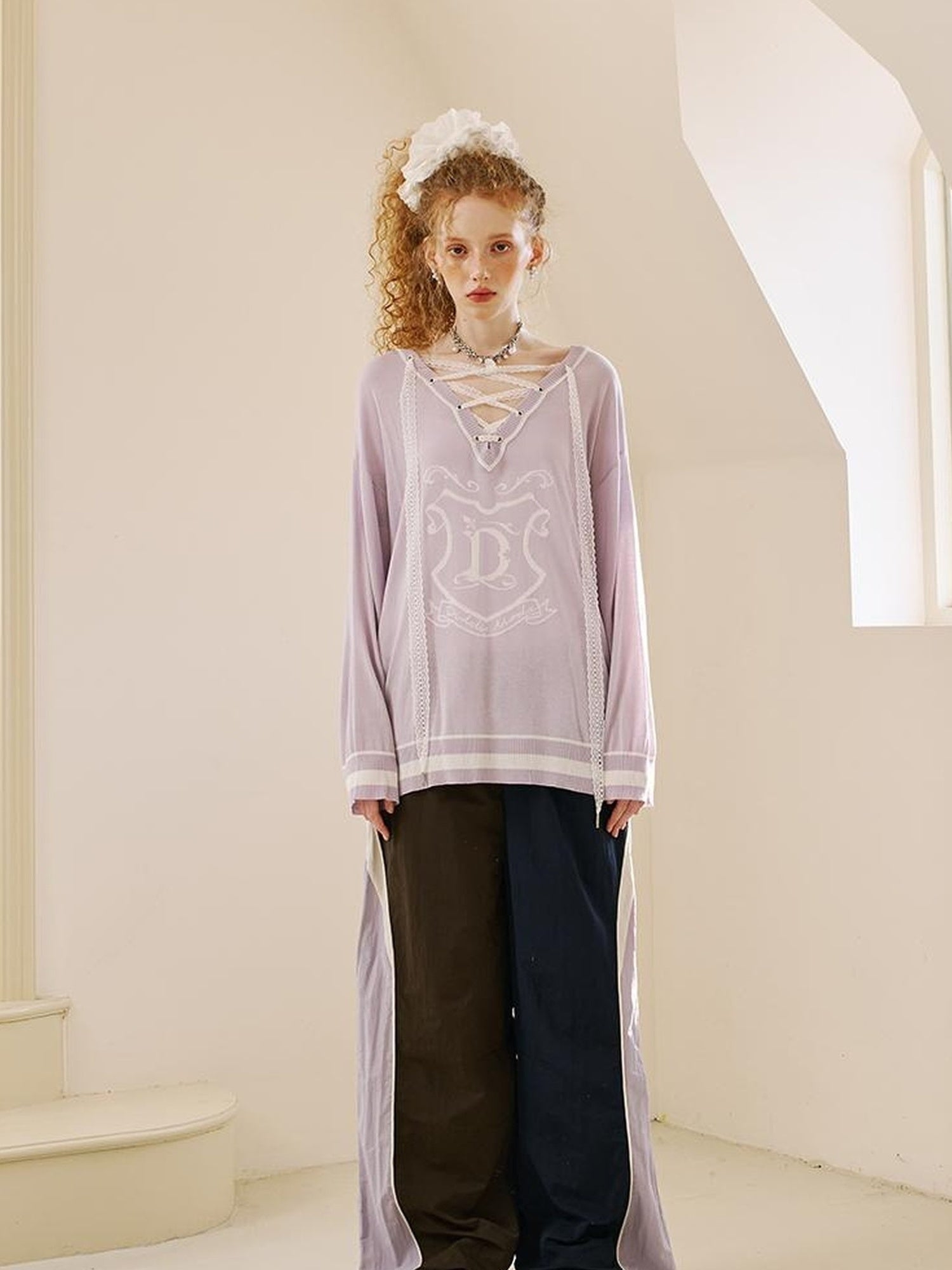 DIDDI MODA Vintage Lace Up V Neck Knit Top With Embroidered Crest