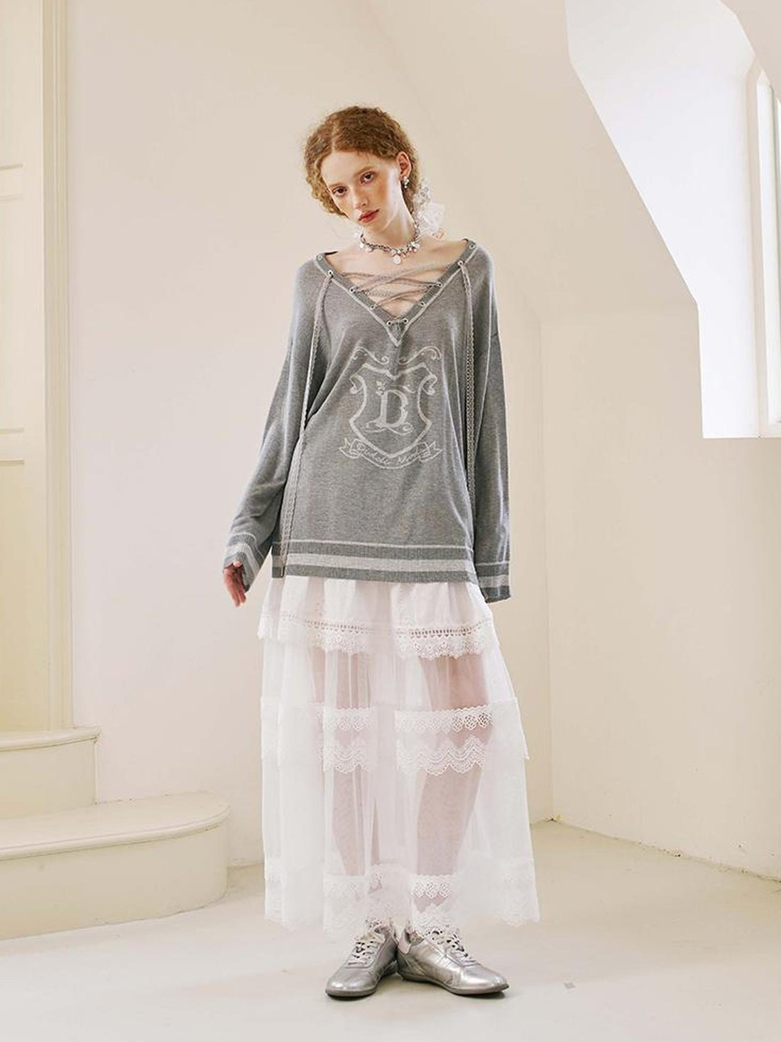 DIDDI MODA Vintage Lace Up V Neck Knit Top With Embroidered Crest