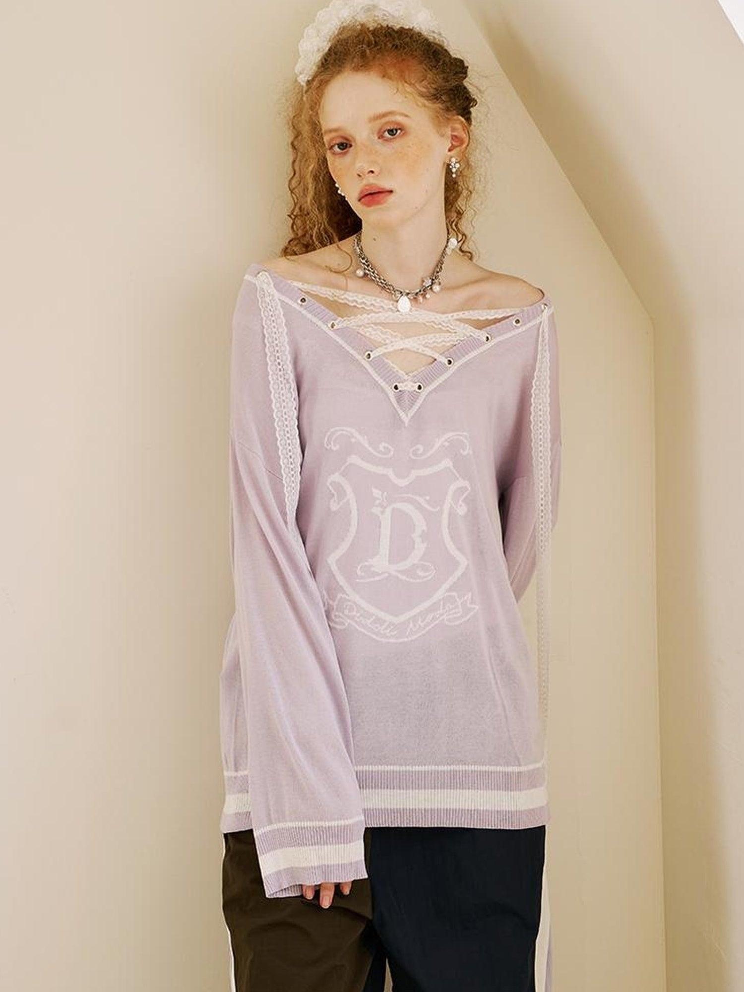 DIDDI MODA Vintage Lace Up V Neck Knit Top With Embroidered Crest