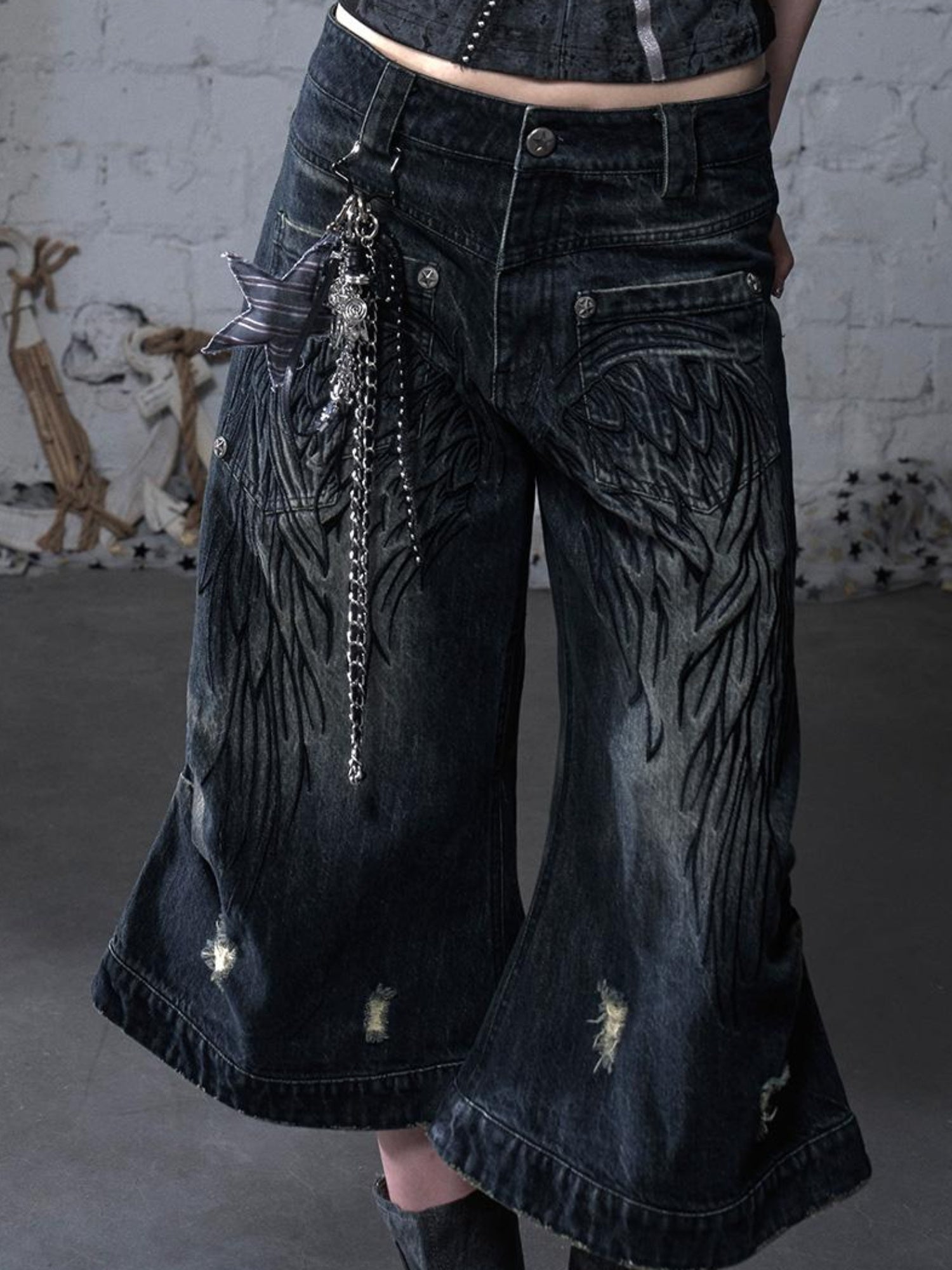 NO ROMANCE Vintage Punk Street Distressed Embroidered Wide Leg Cropped Jeans
