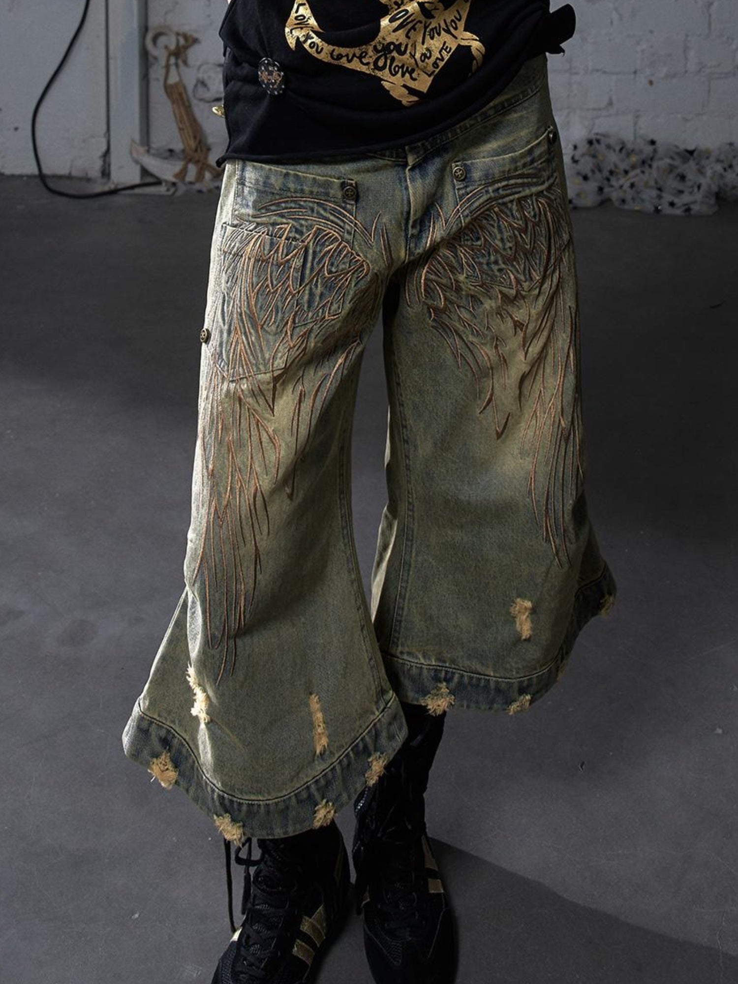 NO ROMANCE Vintage Punk Street Distressed Embroidered Wide Leg Cropped Jeans