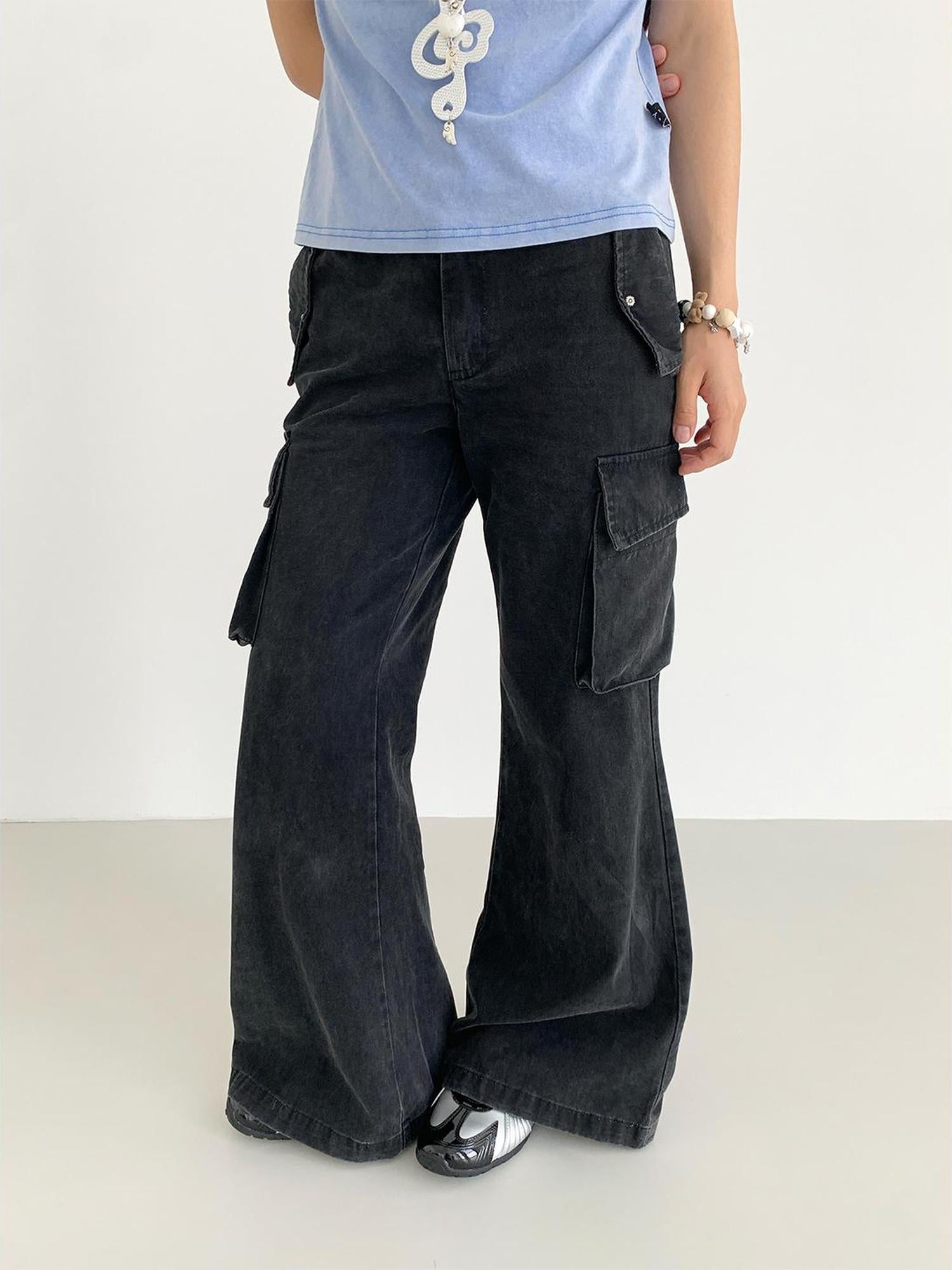 atrandom Vintage Washed Cargo Flare Low-Rise Wide Leg Pants