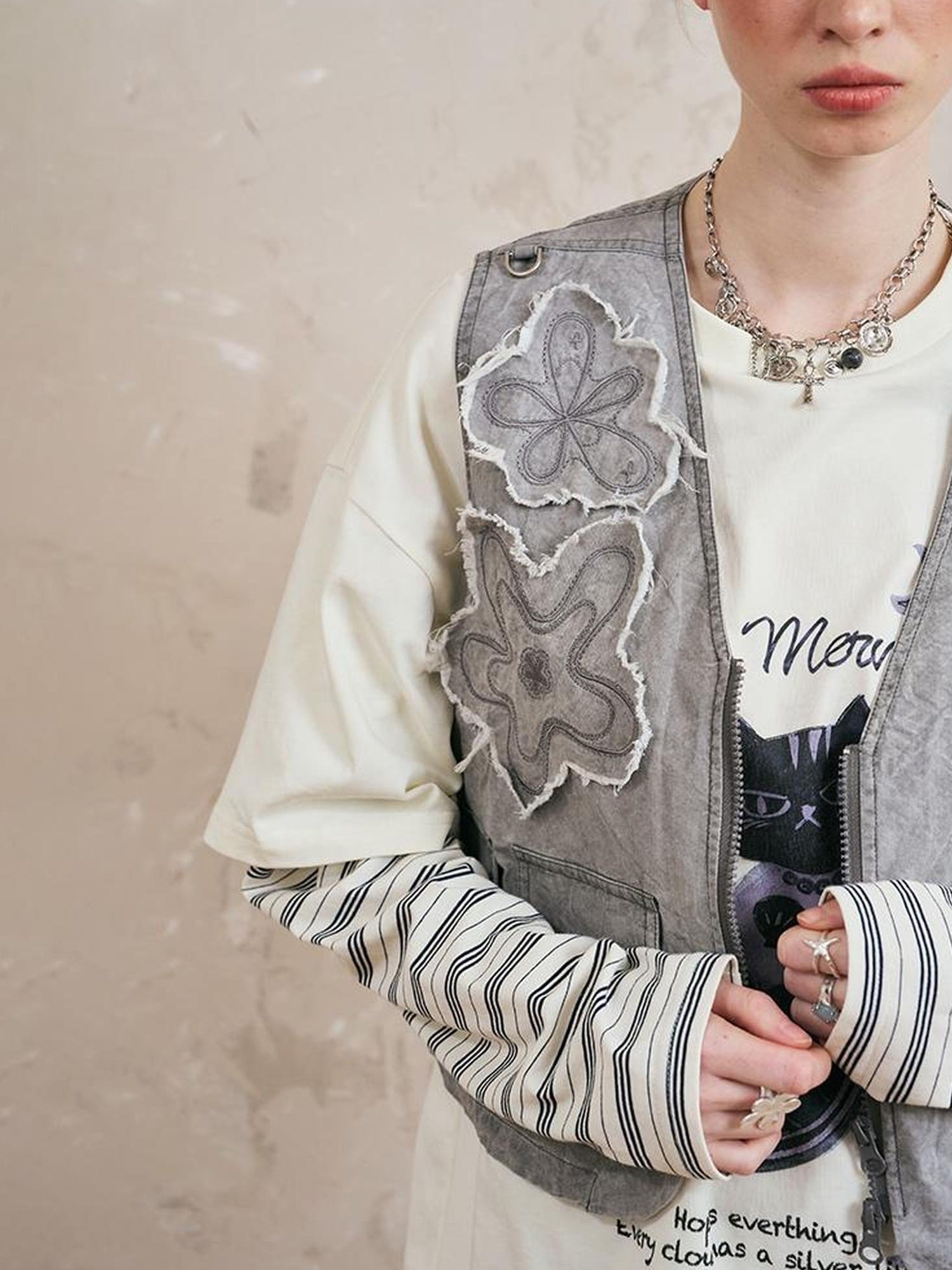 DIDDI MODA Vintage Washed Floral Patchwork Sleeveless Utility Jacket