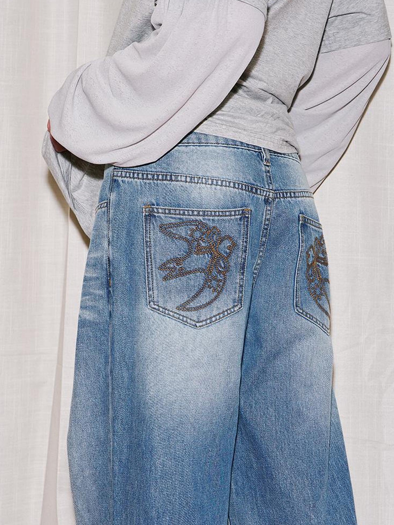 DIDDI MODA Vintage Washed Straight Jeans With 3 D Whisker Embroidery