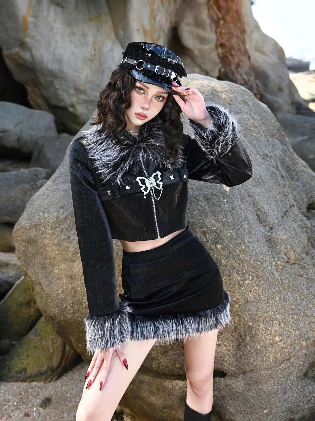 Virtual Orbit Dazzling Smile Black White Faux Fur Trim Punk Mini Skirt