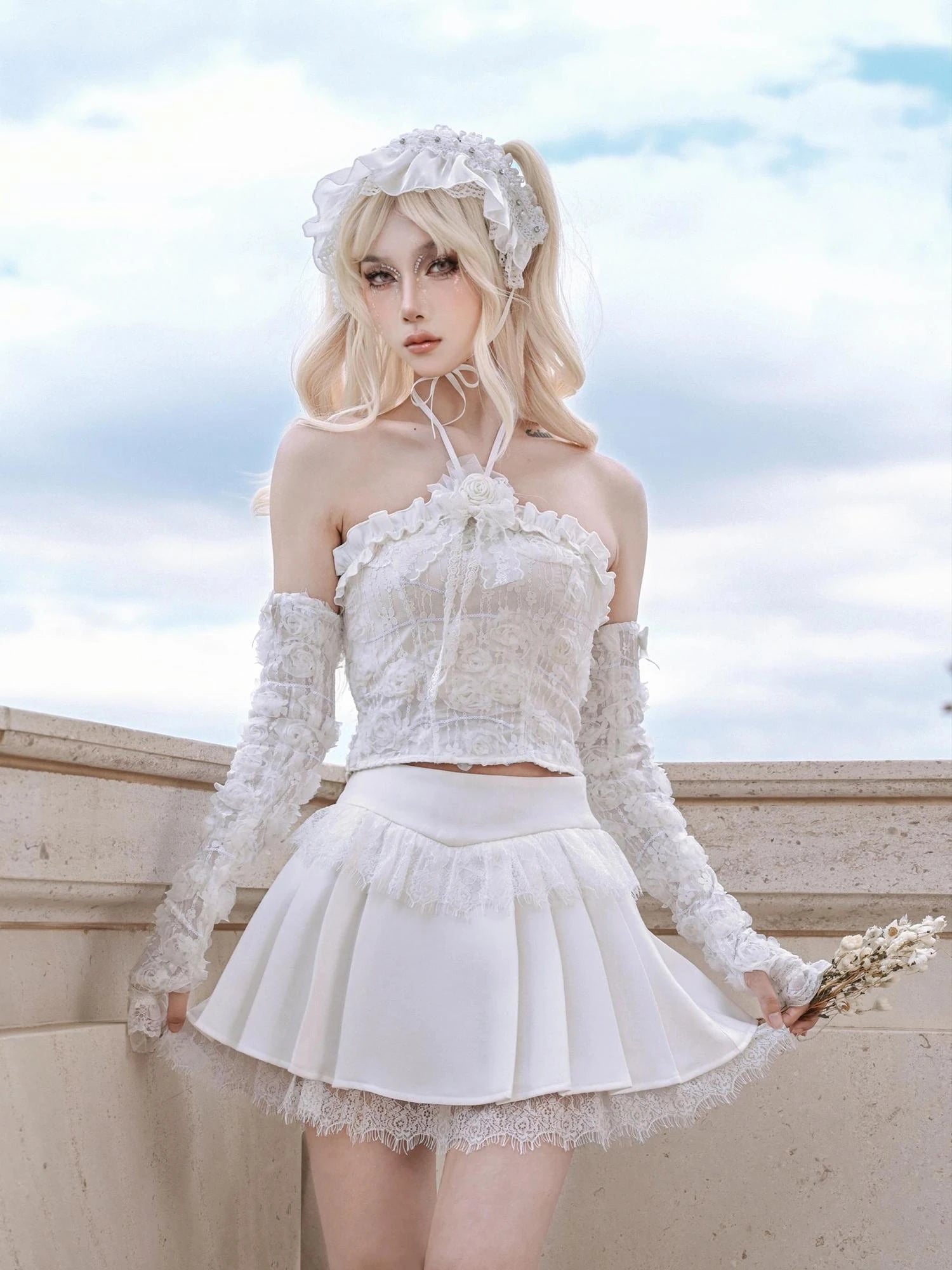 Virtual Orbit Floral Lace Camisole Pleated Skirt Set