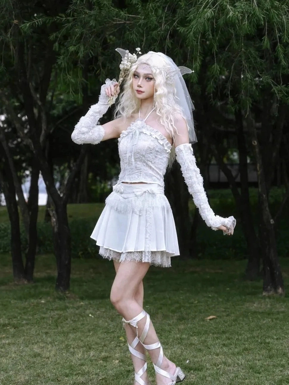 Virtual Orbit Floral Lace Camisole Pleated Skirt Set