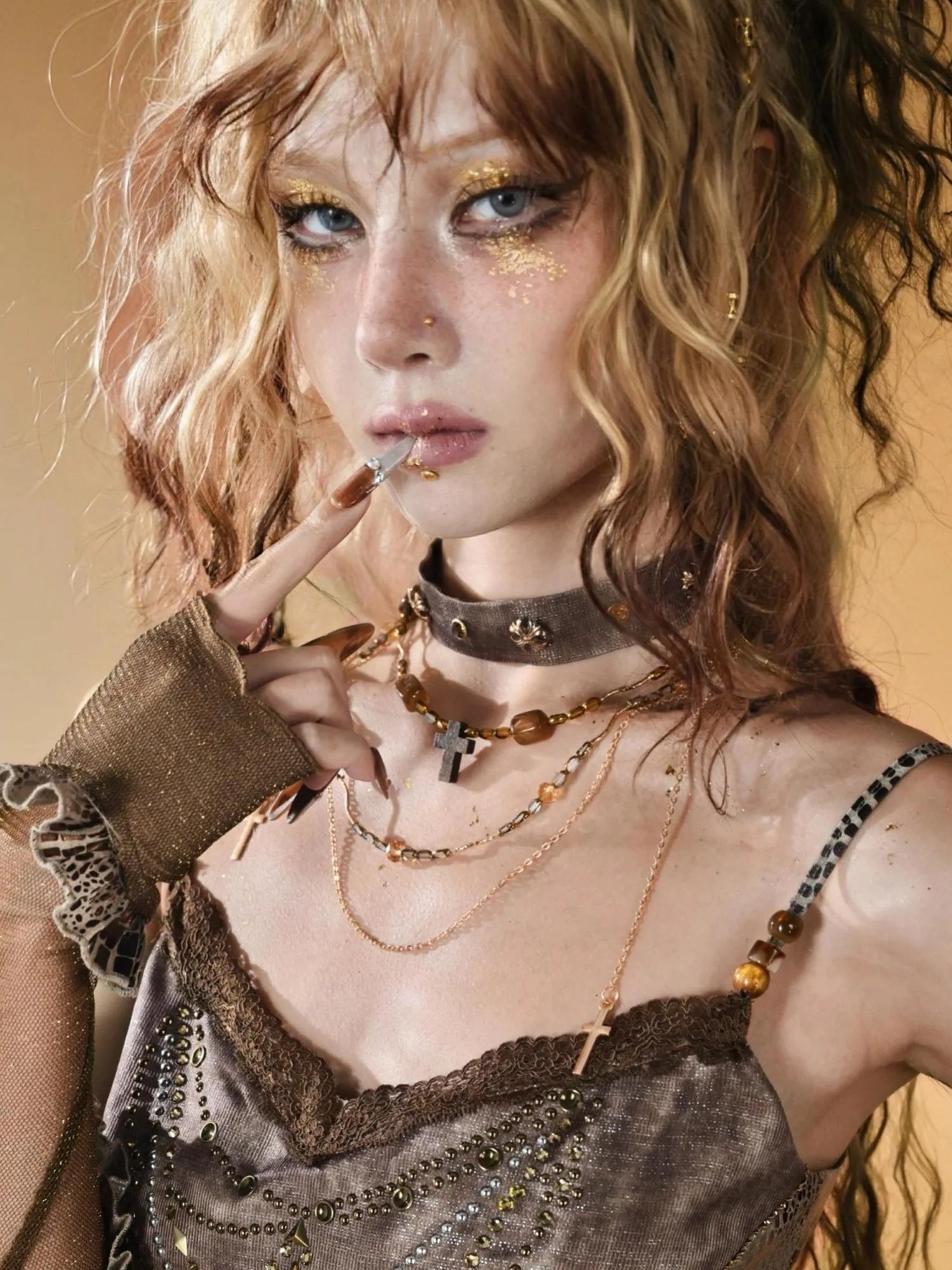 Virtual Orbit Vintage Gilded Snake Rivet Beaded Choker Set