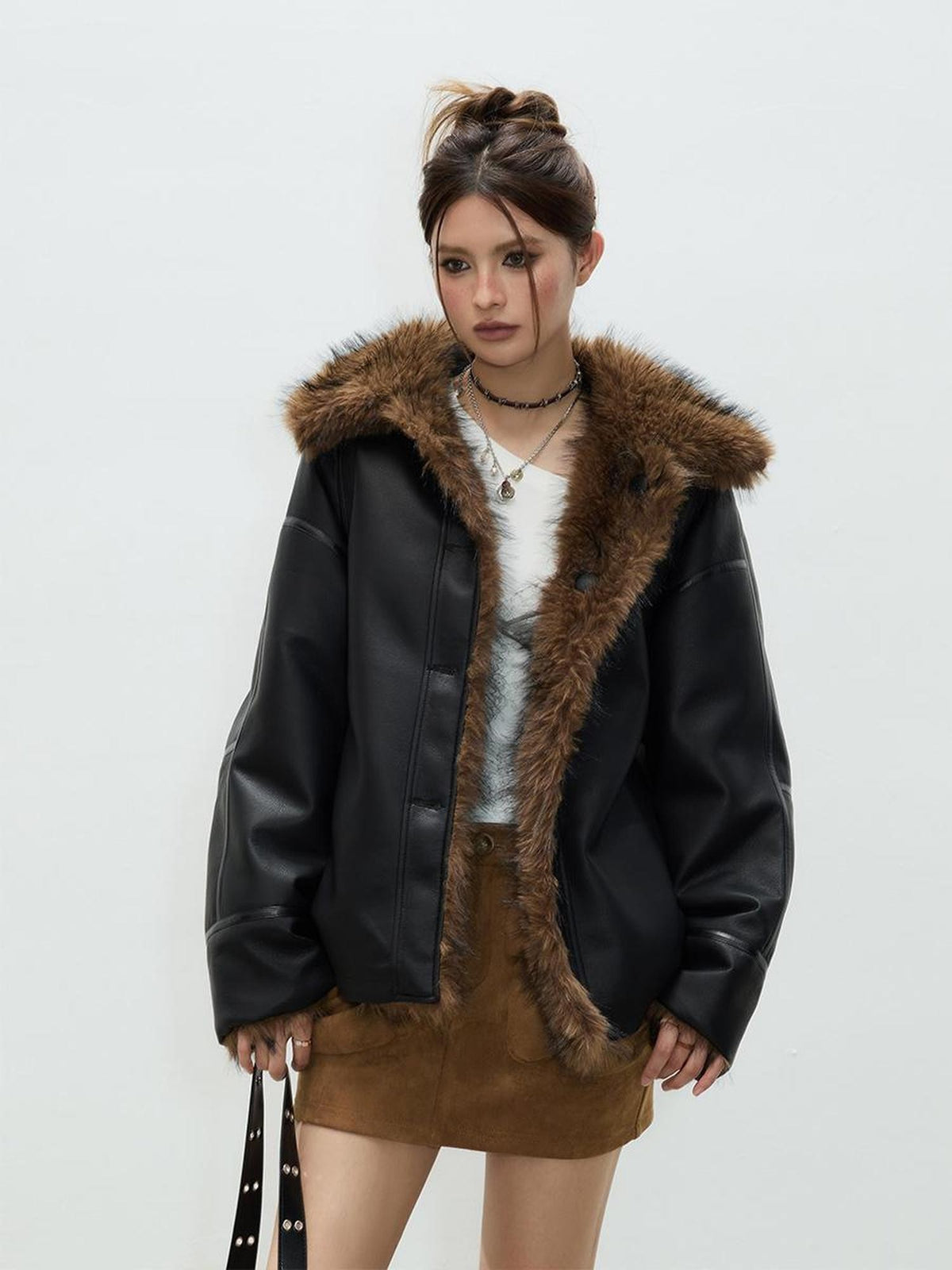 Vone SheeE Fuzzy American Retro Black Loose Fit Women&