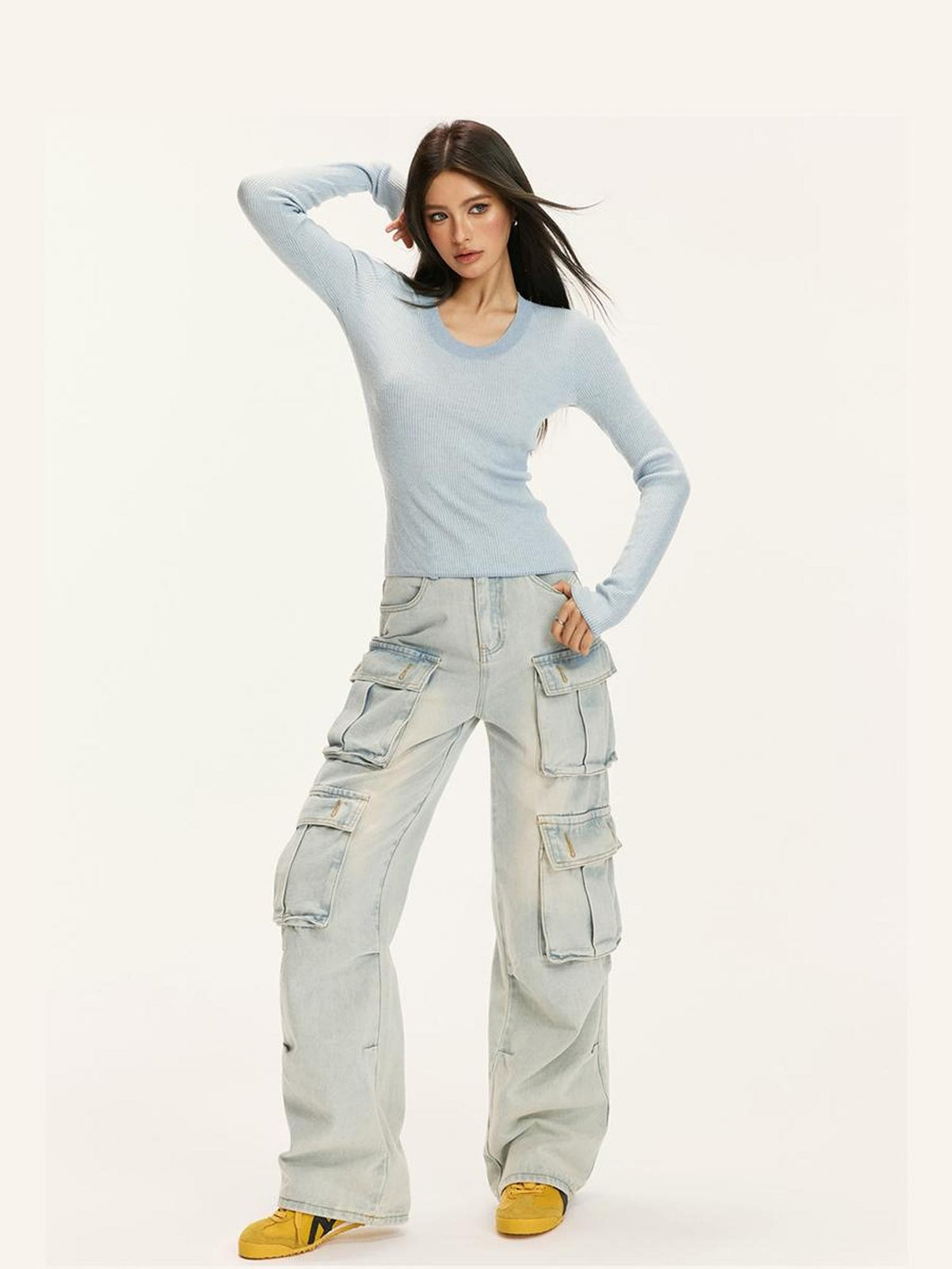 Vone SheeE Slim Fit U Neck Knit Solid Women&