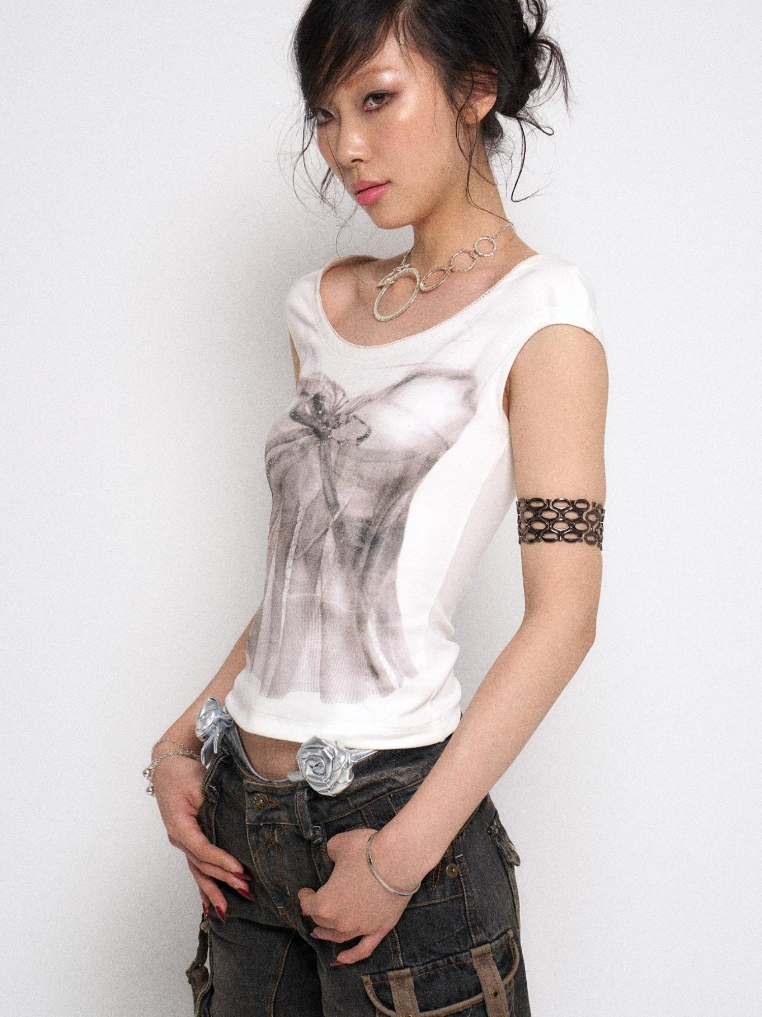 Flowers birds Market White Printed Rhinestone Sleeveless Basic Vest T-Shirt