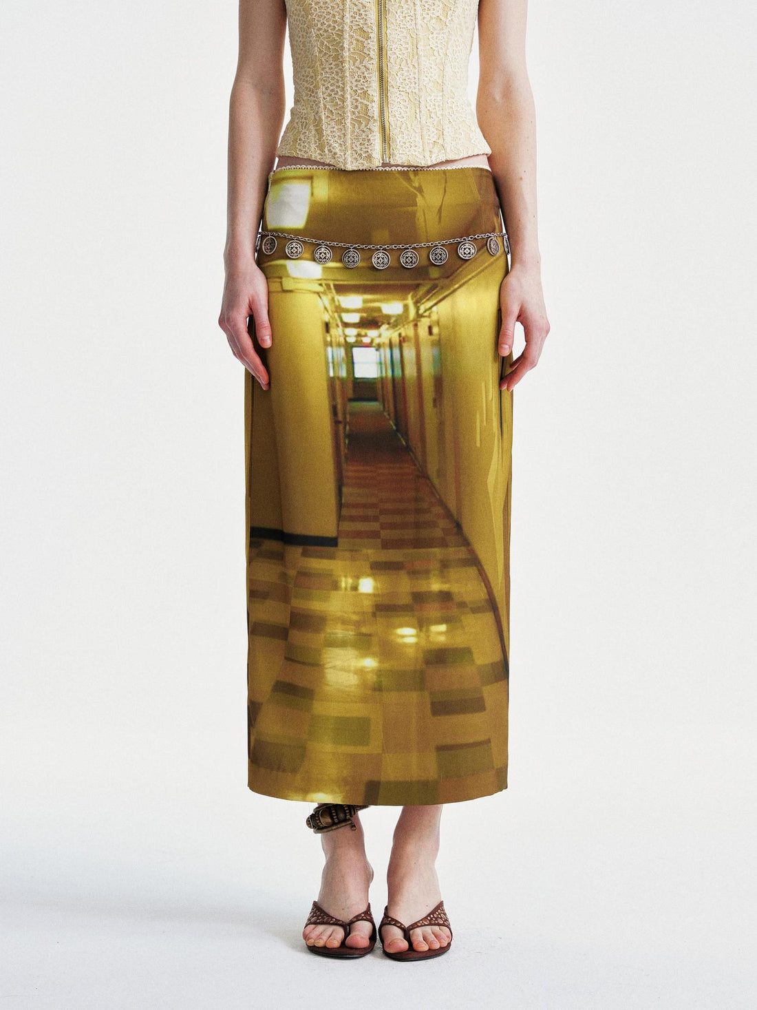 YOSHUYUKI Golden Corridor Print Low Waist Lace Skirt