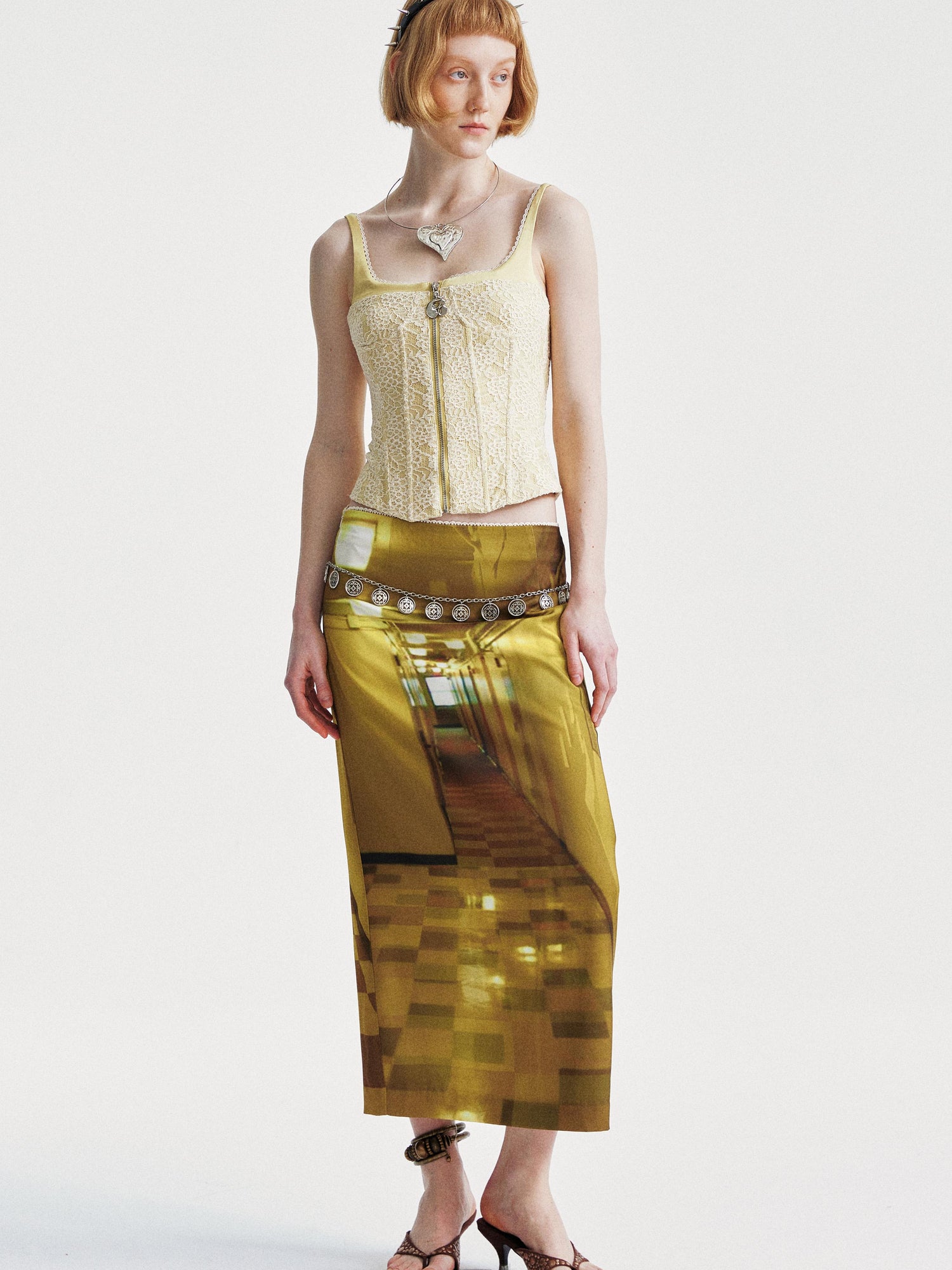 YOSHUYUKI Golden Corridor Print Low Waist Lace Skirt