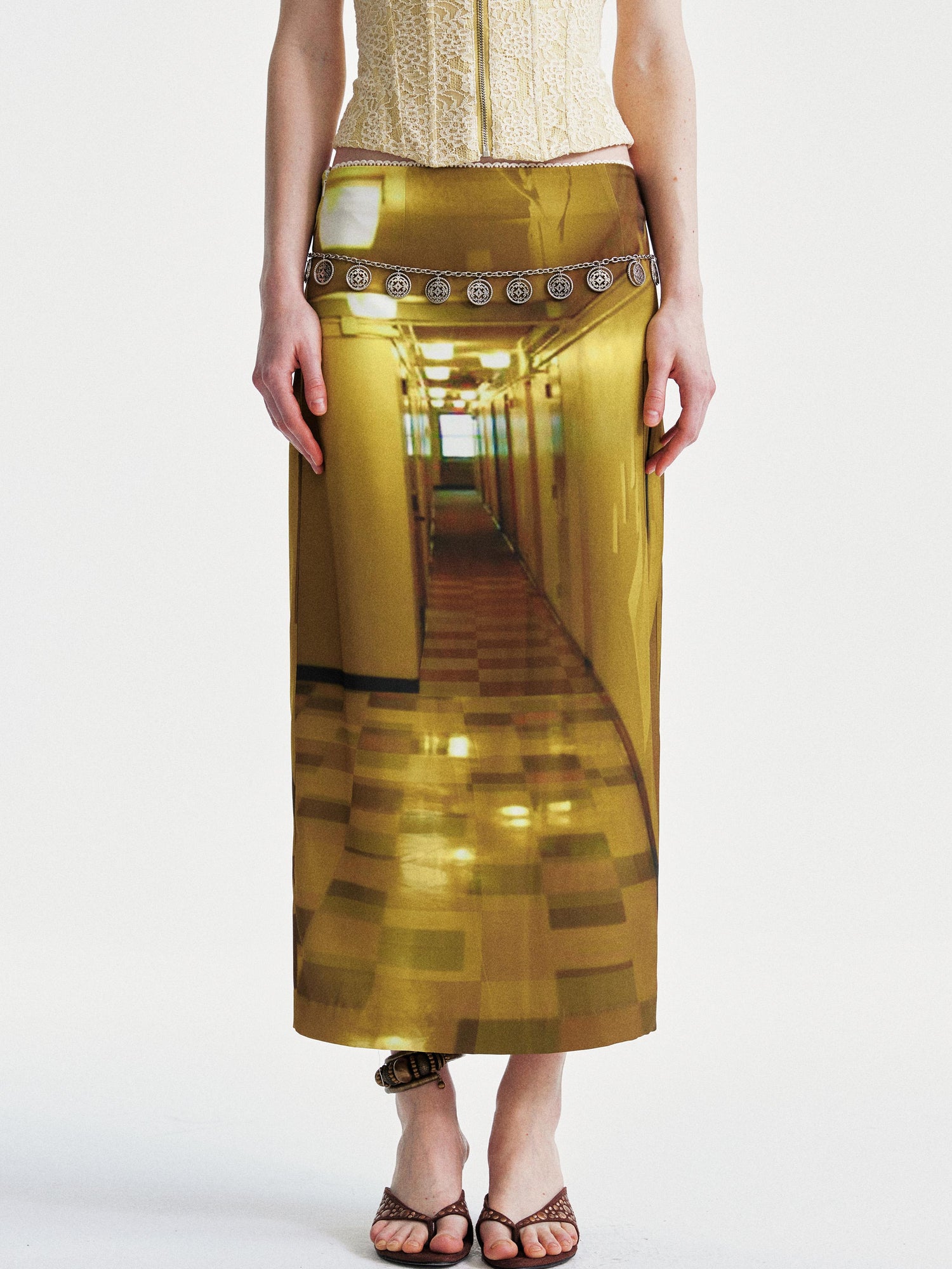 YOSHUYUKI Golden Corridor Print Low Waist Lace Skirt