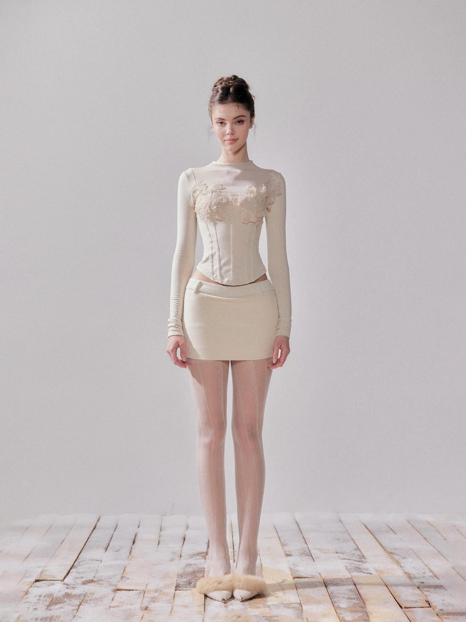 YZZI HE Almond Lace Slim Fit Round Neck Women&