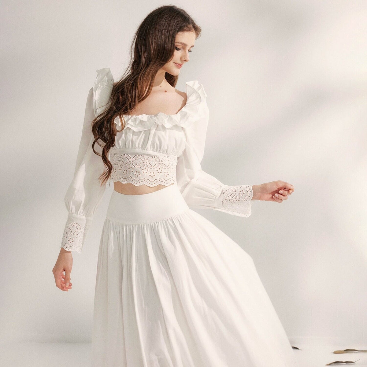 YZZI_HE_Applique_Embroidered_Lace_Cutout_French_Women&