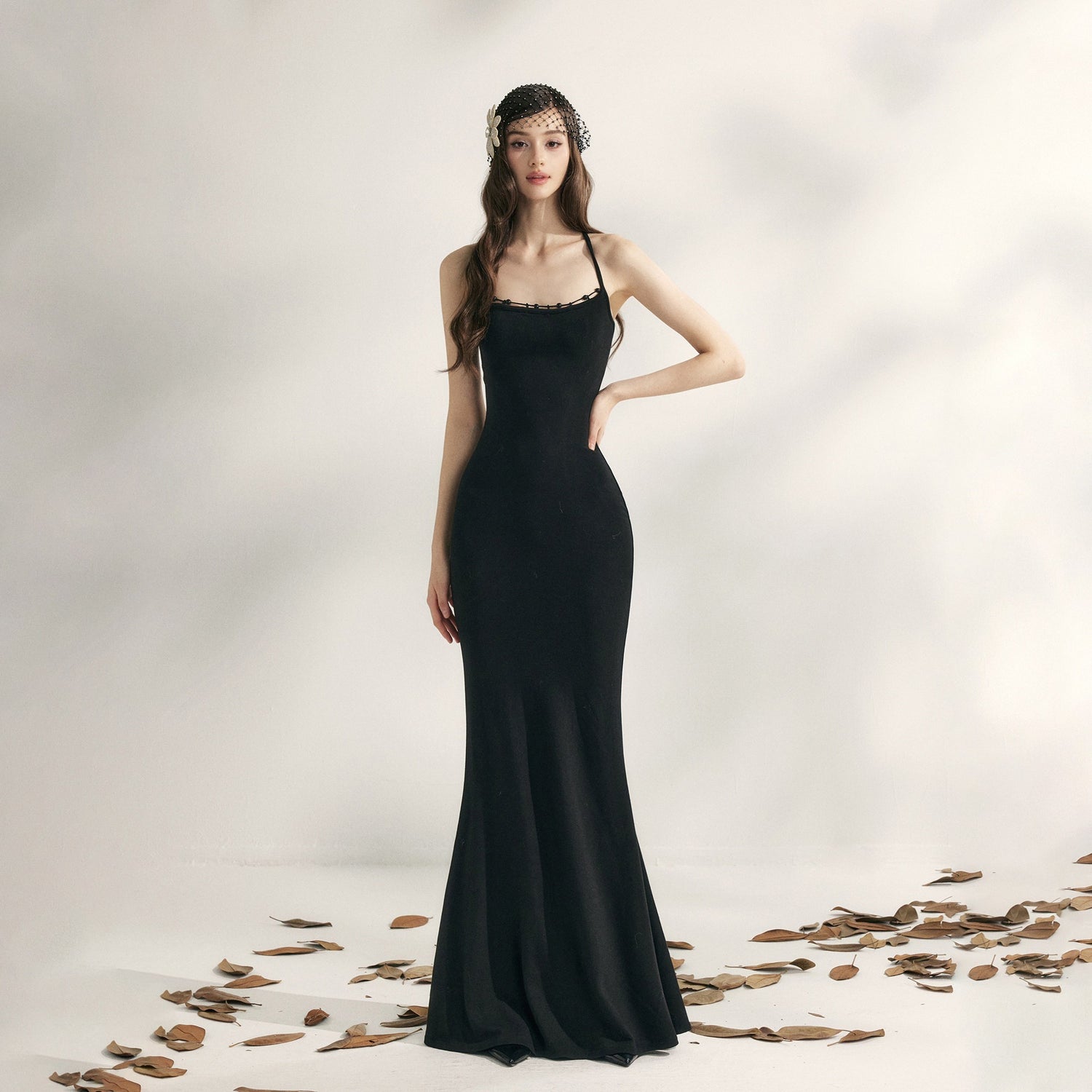 YZZI_HE_Beaded_Halter_Knitted_Fishtail_Women&