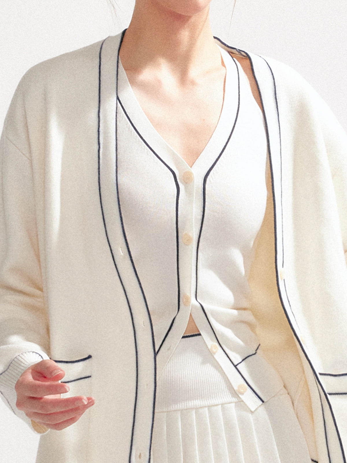 YZZI_HE_Contrast_Stitch_Trim_Color_Block_Women&