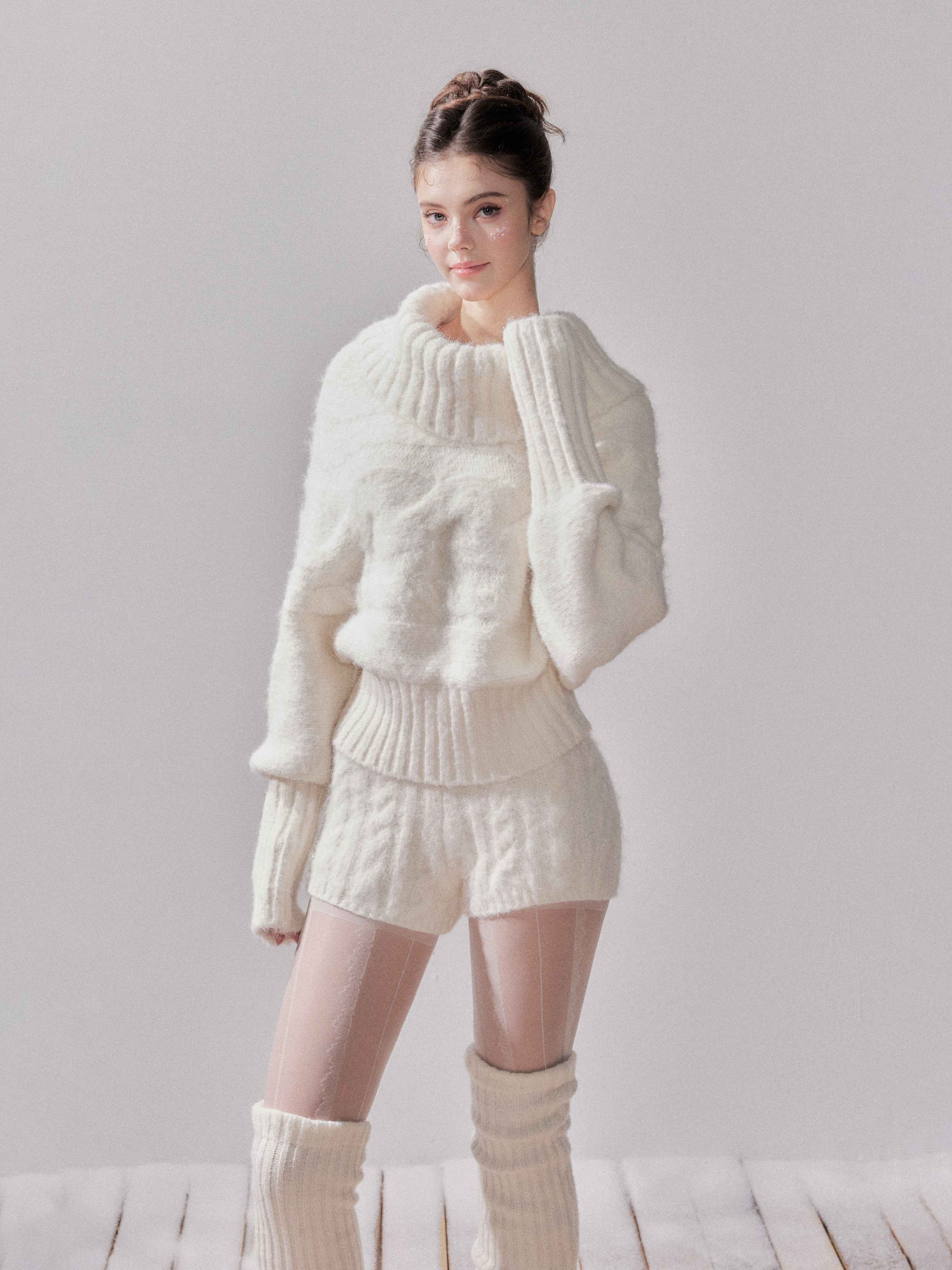 YZZI_HE_Foldover_Neck_Off_Shoulder_Batwing_Women&