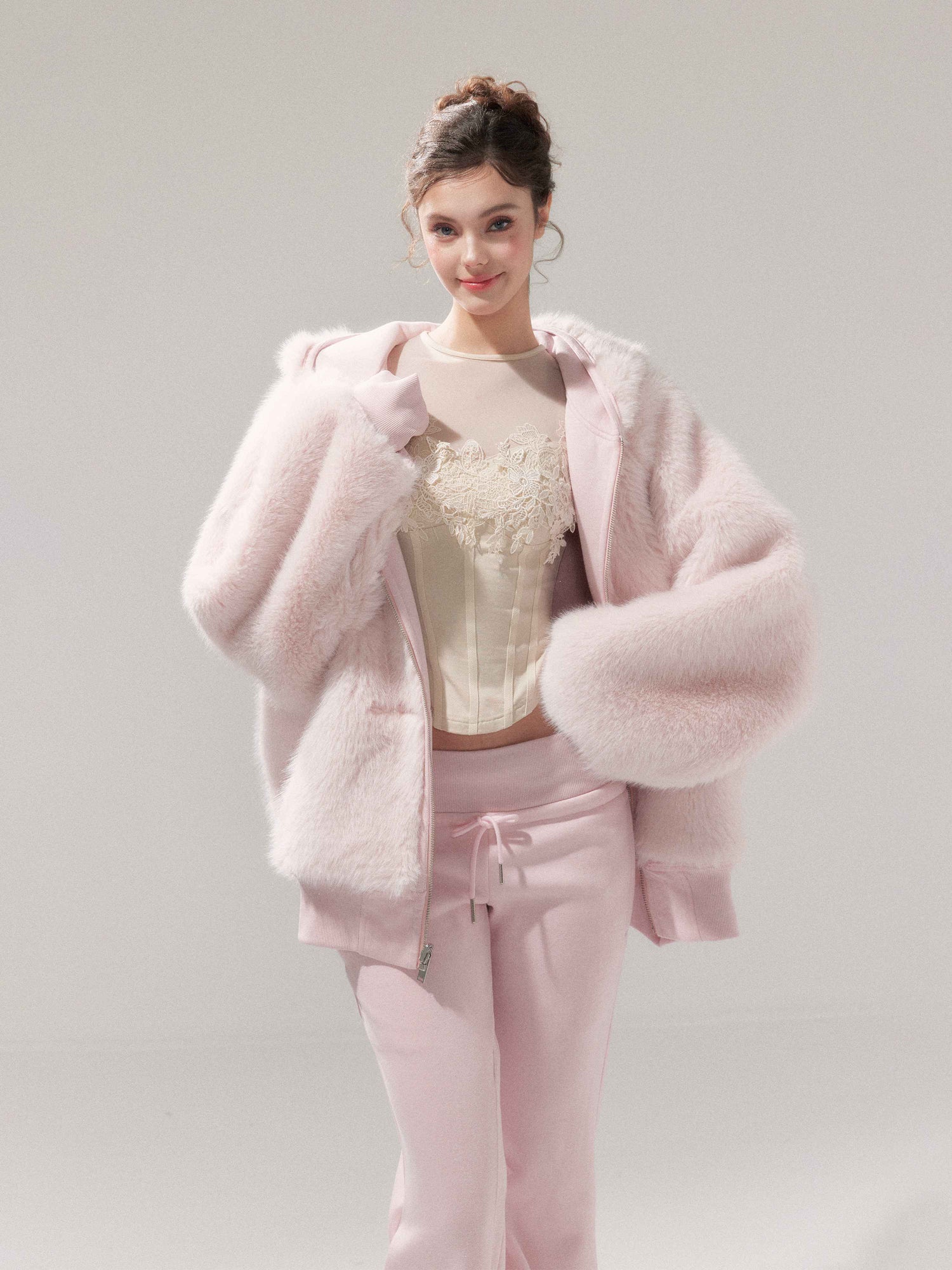 YZZI_HE_Gardenia_White_Reversible_Hooded_Fuzzy_Women&