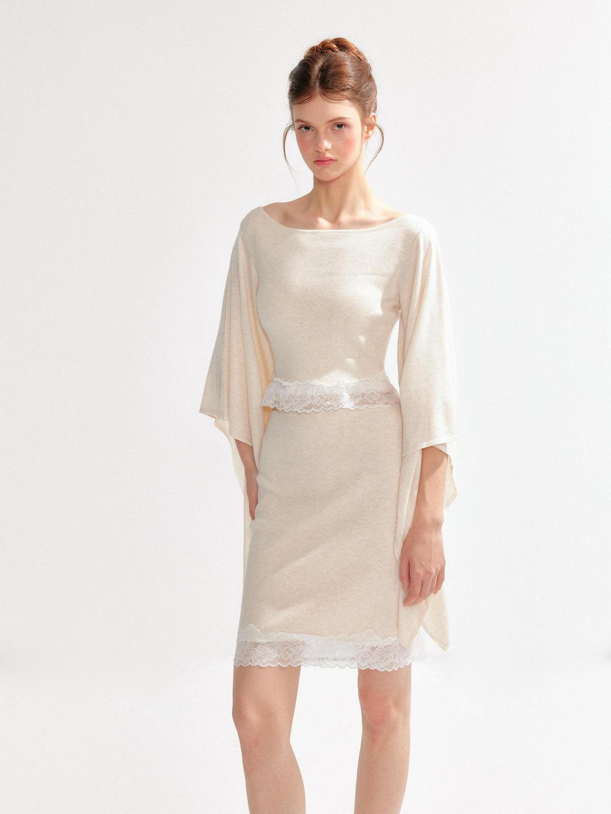 YZZI HE Irregular Bell Sleeve Lace Panel Women&
