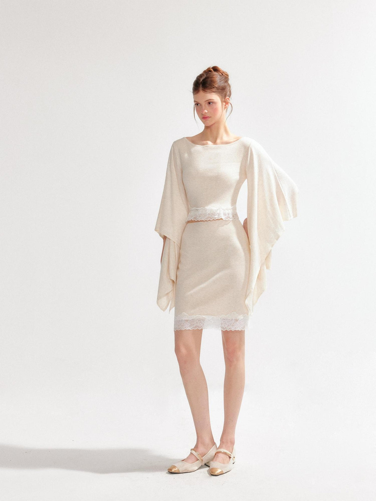 YZZI HE Irregular Bell Sleeve Lace Panel Women&