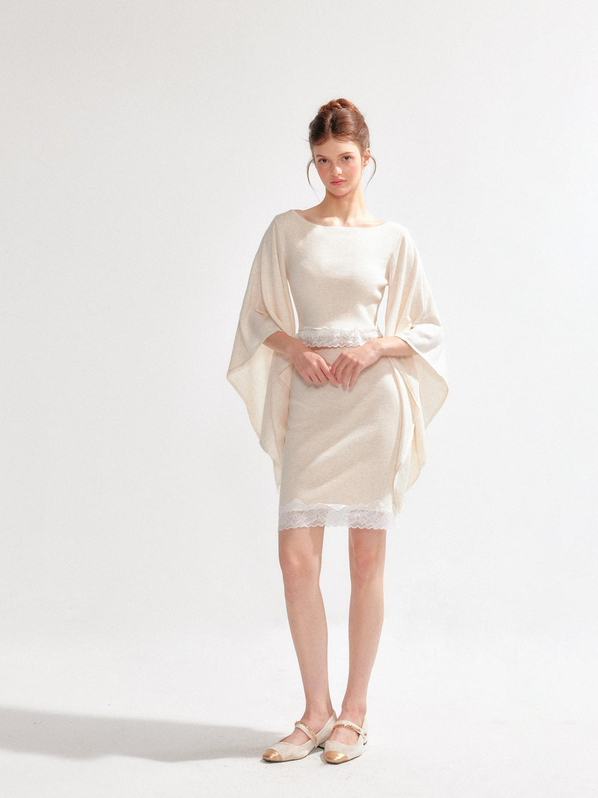 YZZI HE Irregular Bell Sleeve Lace Panel Women&
