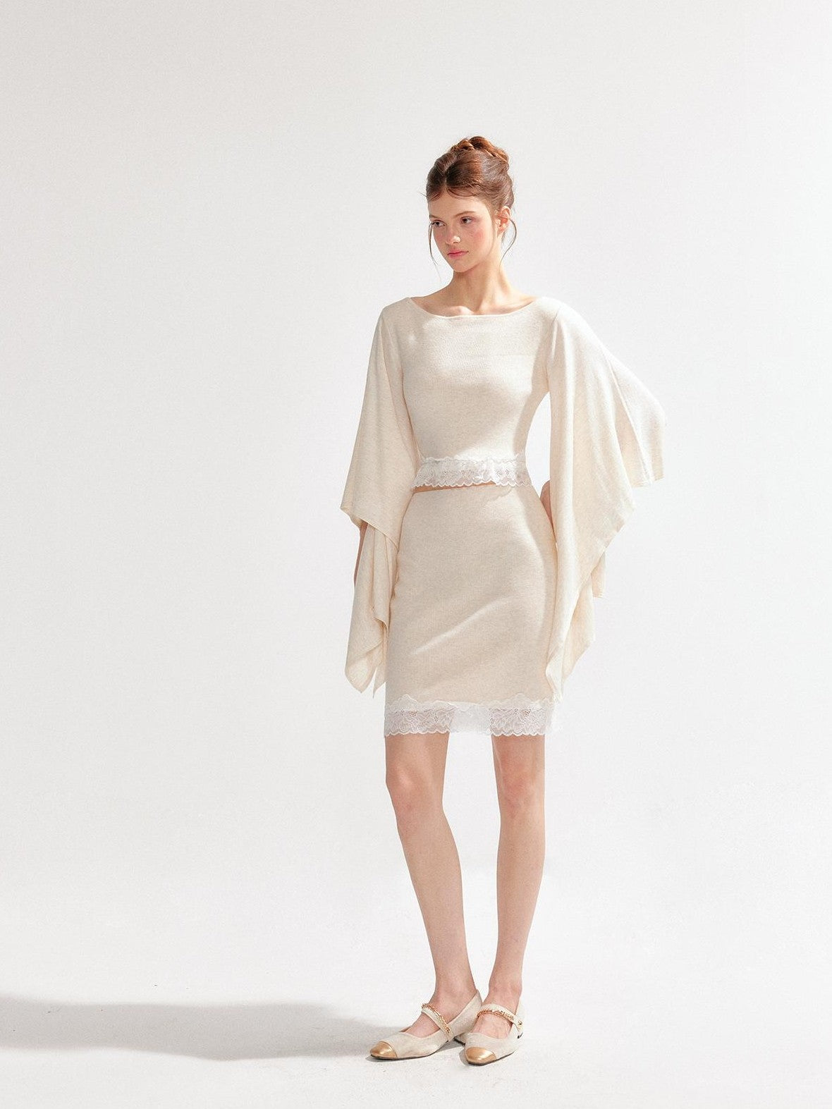 YZZI HE Irregular Bell Sleeve Lace Panel Women&
