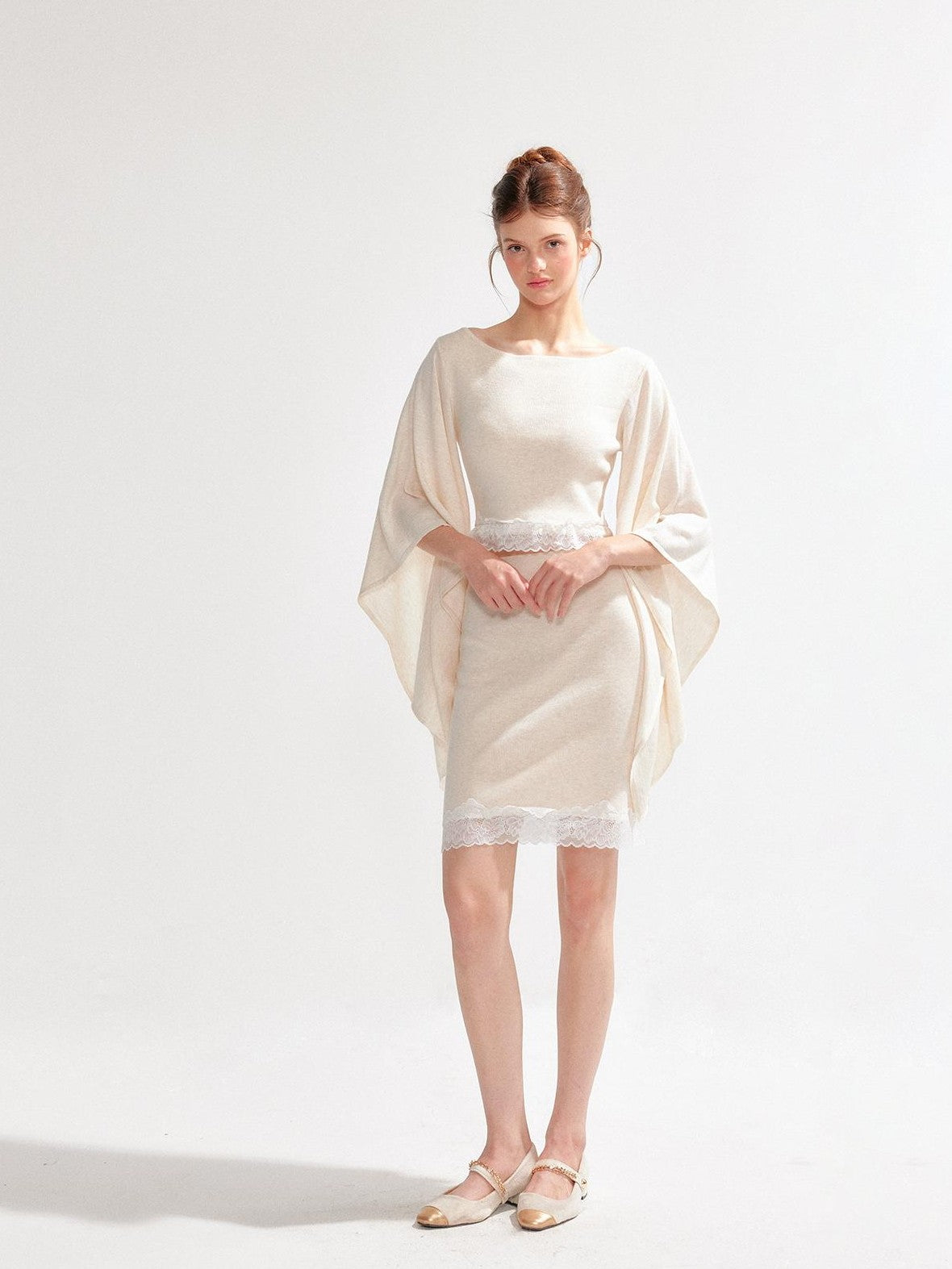 YZZI HE Irregular Bell Sleeve Lace Panel Women&