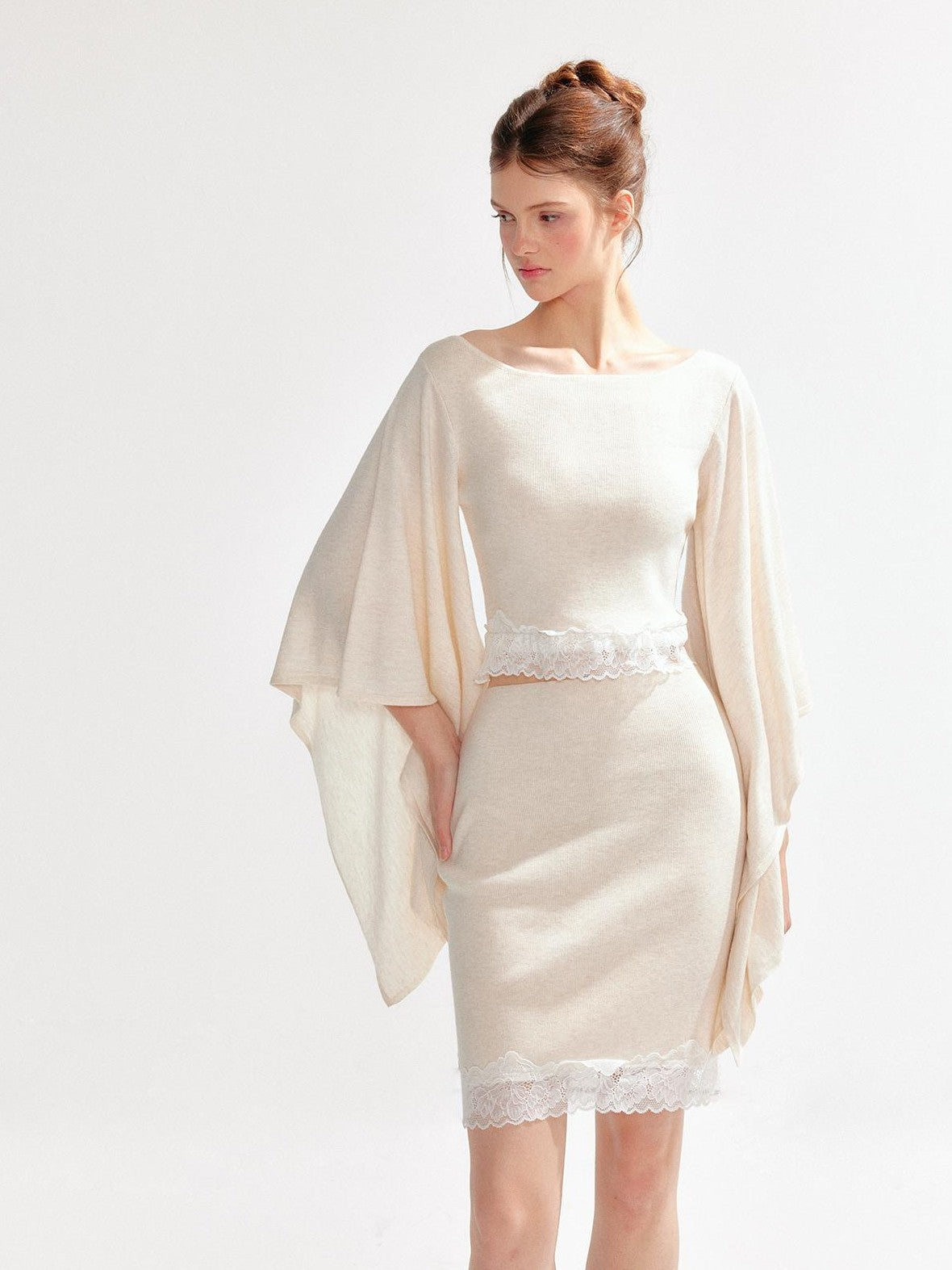 YZZI HE Irregular Bell Sleeve Lace Panel Women&