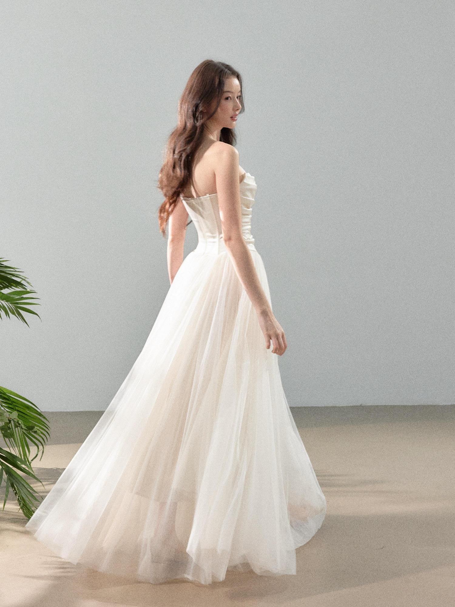 YZZI HE Ivory Satin Splice Voluminous Tulle Women&