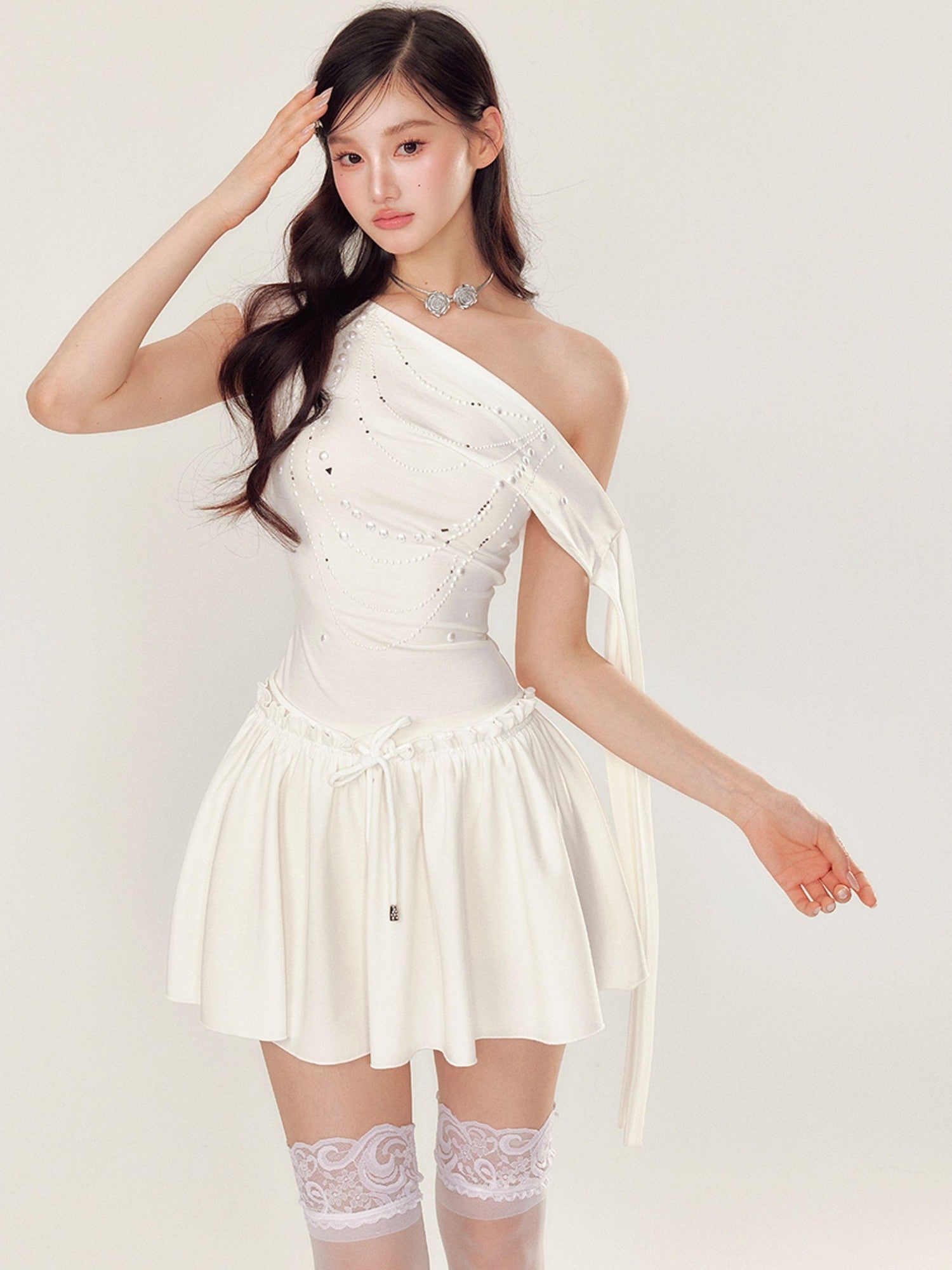 YZZI HE Pearl Rhinestone One Shoulder Puff Women&