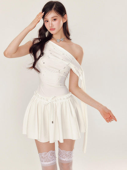 YZZI HE Pearl Rhinestone One Shoulder Puff Women&