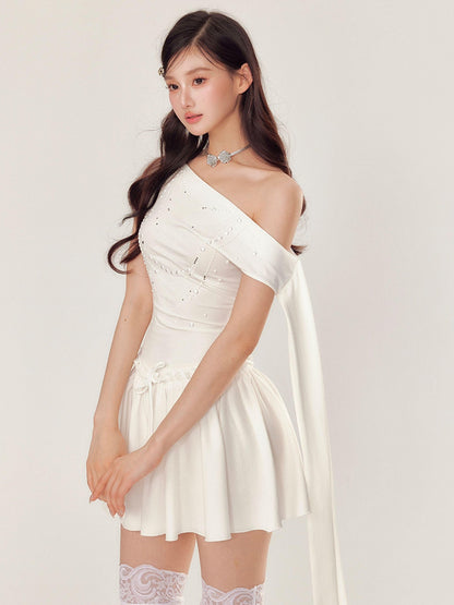 YZZI HE Pearl Rhinestone One Shoulder Puff Women&