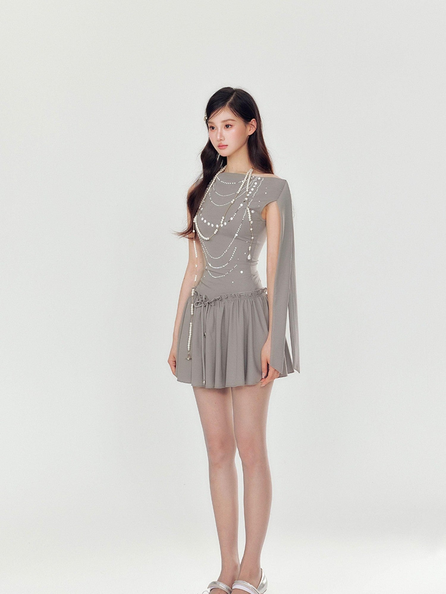 YZZI HE Pearl Rhinestone One Shoulder Puff Women&