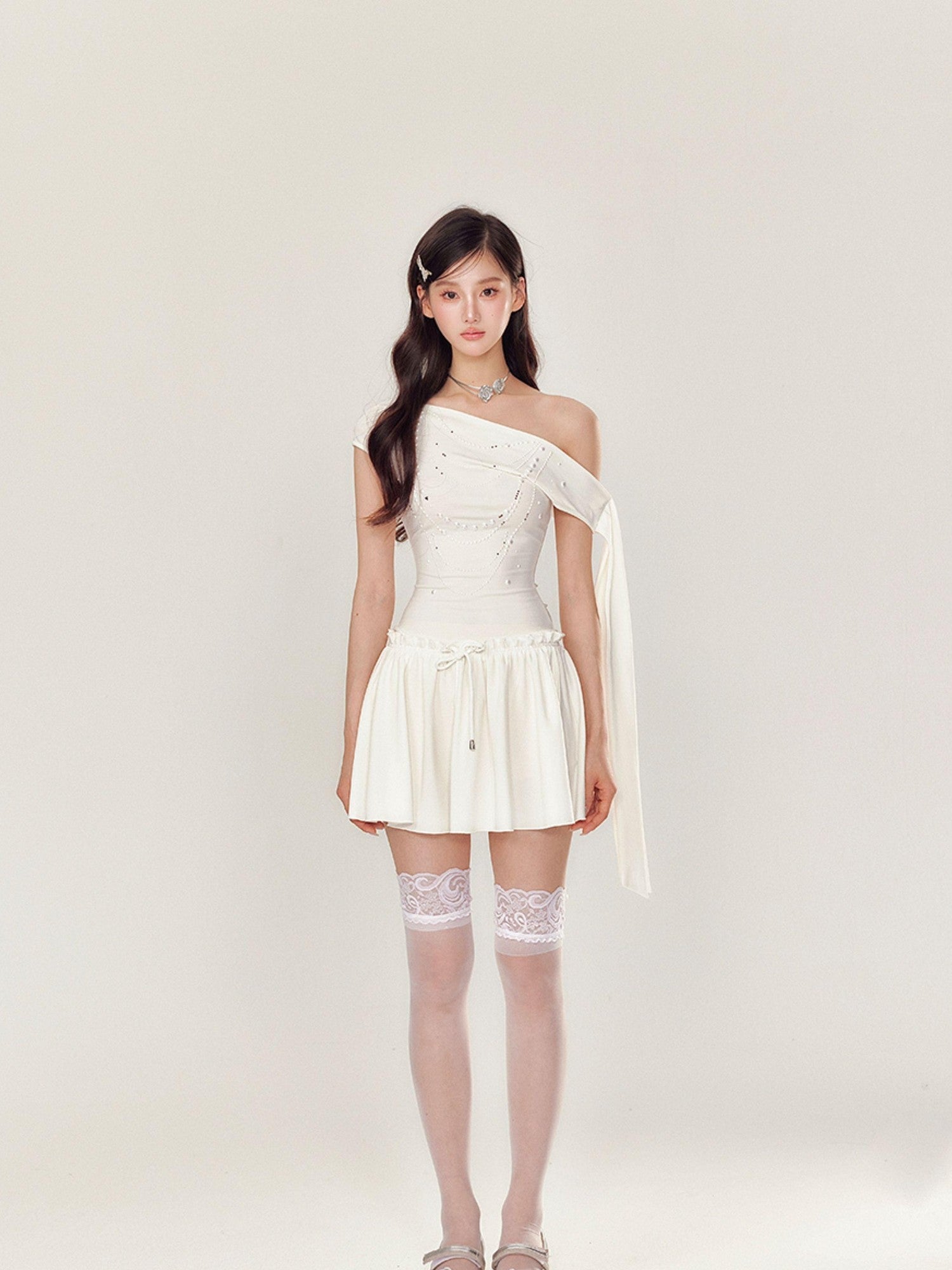 YZZI HE Pearl Rhinestone One Shoulder Puff Women&