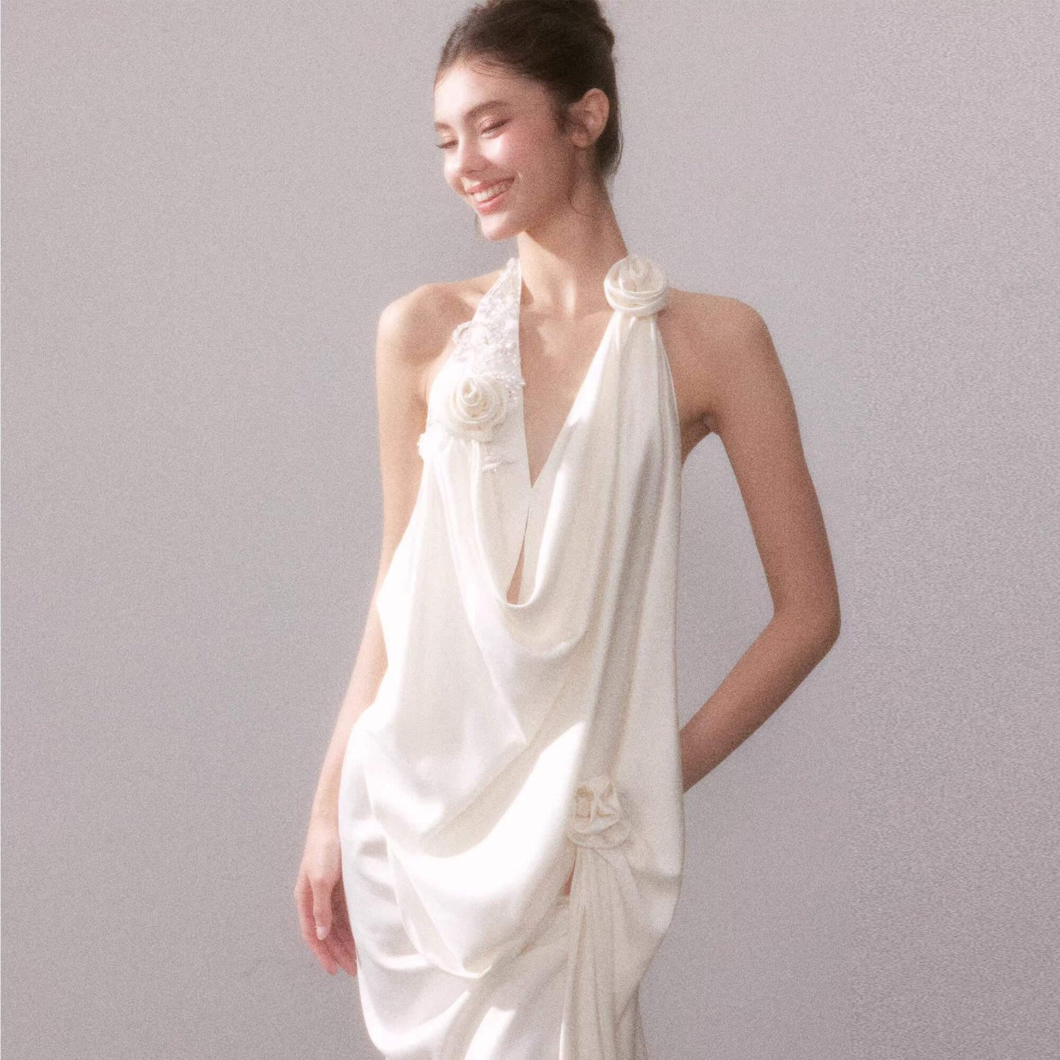 YZZI_HE_Shimmering_Flowy_Women&